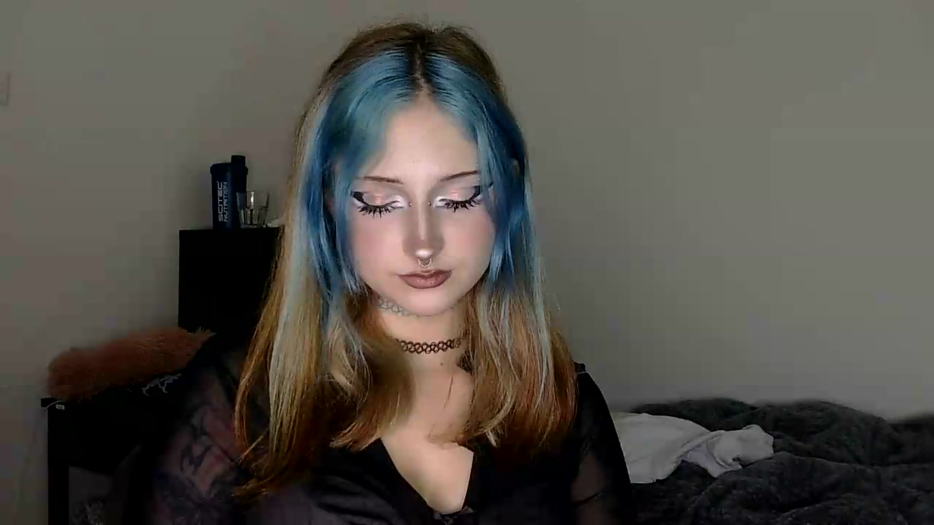 Gallery image thumbnail from VladaMoon's myfreecams stream on, 07/27/2026, 22:28 image 16 of 20