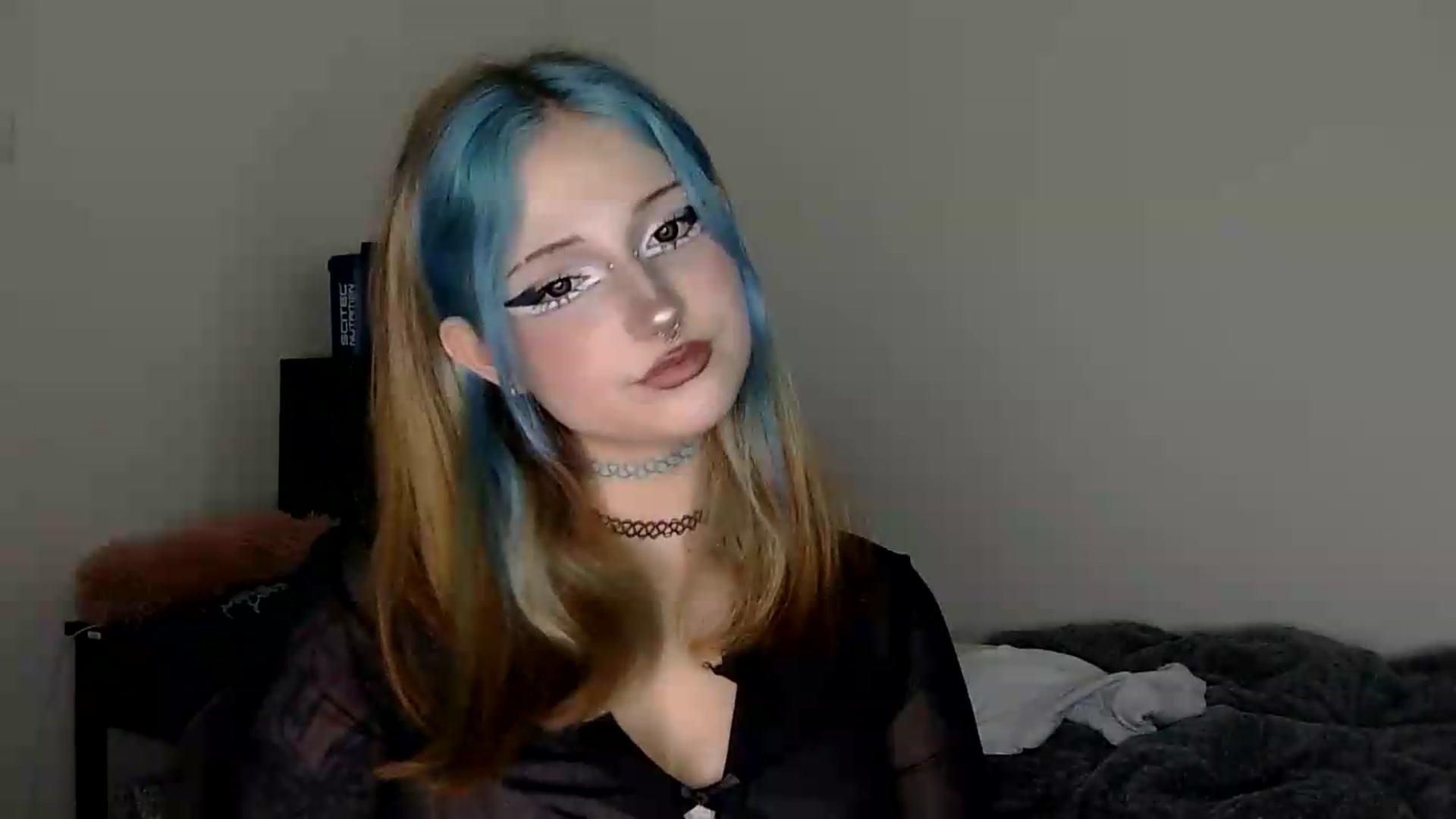 Gallery image thumbnail from VladaMoon's myfreecams stream on, 07/27/2026, 22:28 image 18 of 20