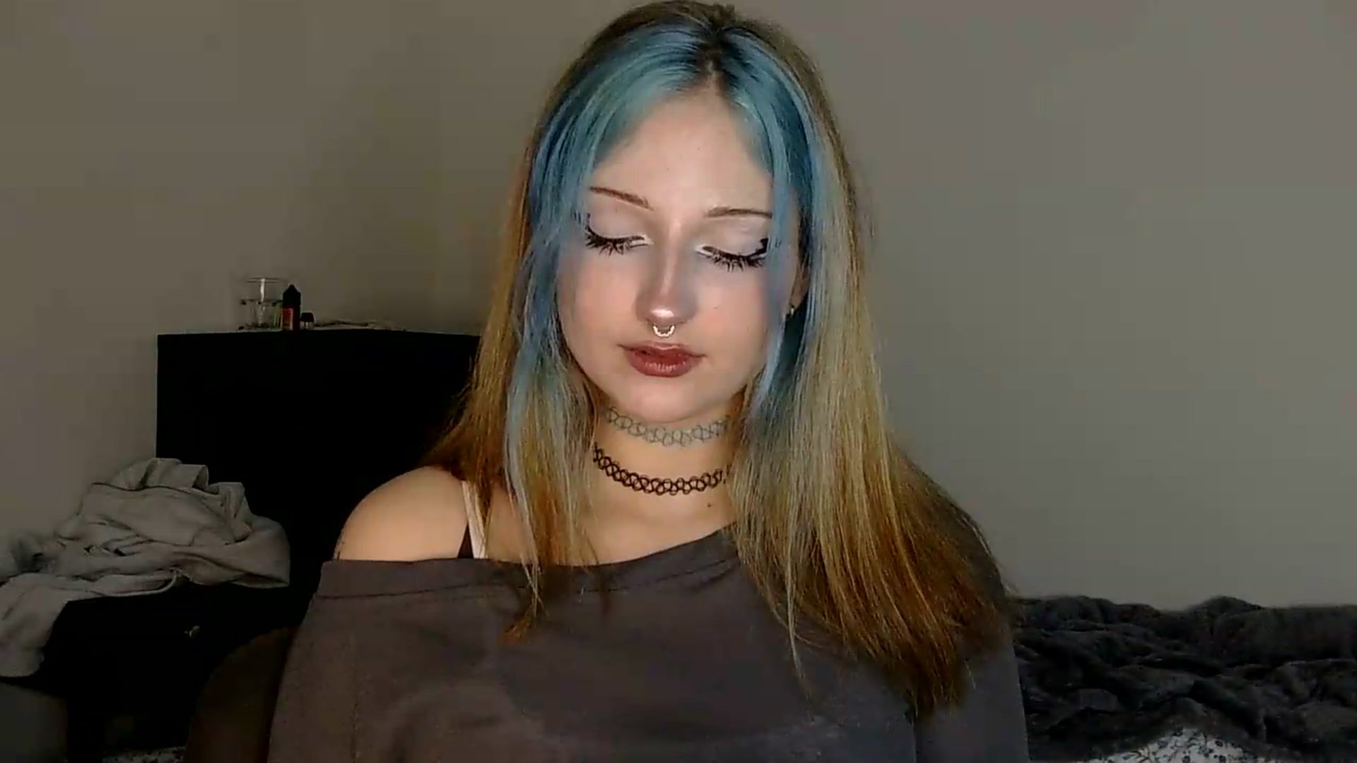 Gallery image thumbnail from VladaMoon's myfreecams stream on, 07/28/2026, 22:35 image 13 of 20