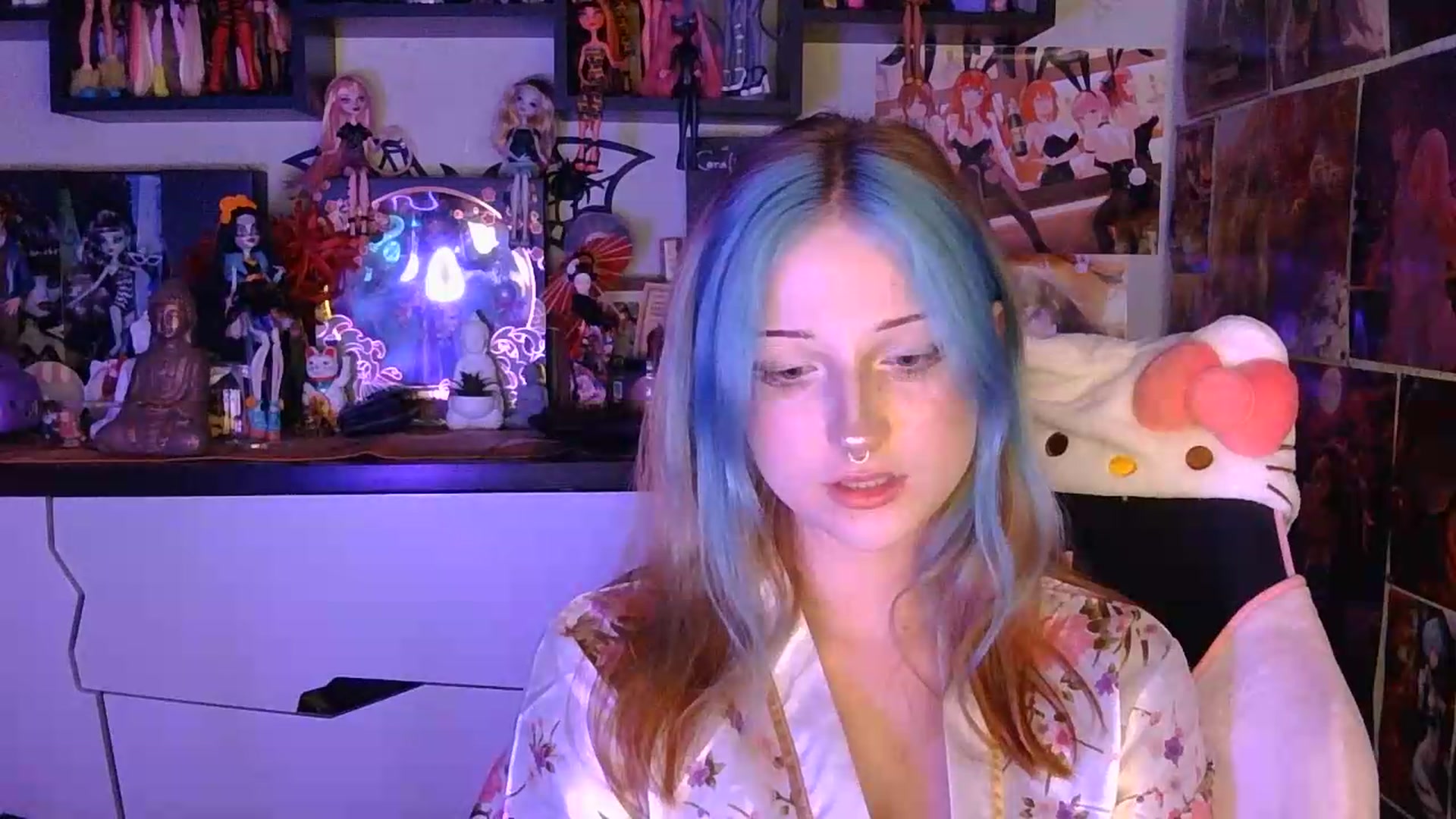 Gallery image thumbnail from VladaMoon's myfreecams stream on, 08/02/2026, 21:50 image 17 of 20