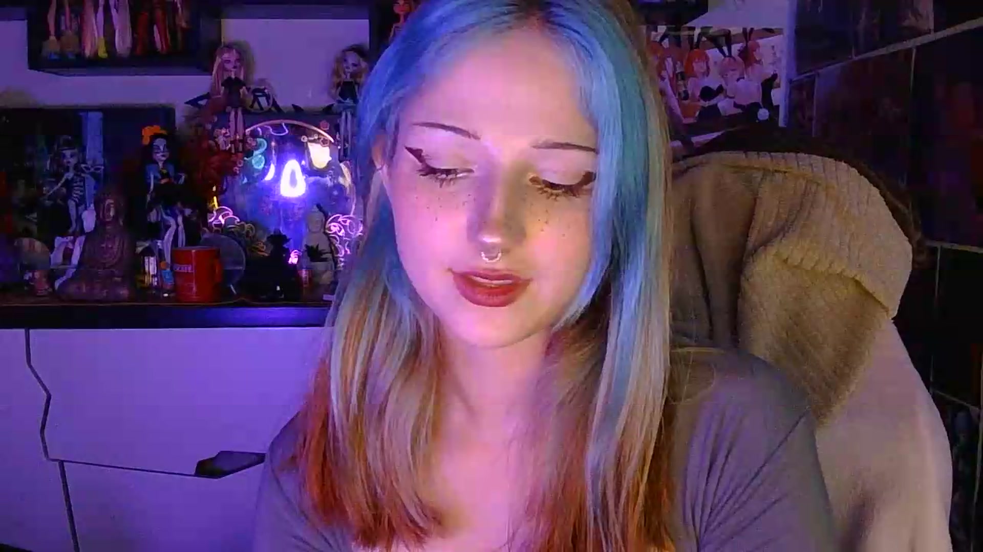 Gallery image thumbnail from VladaMoon's myfreecams stream on, 08/04/2026, 21:37 image 10 of 20