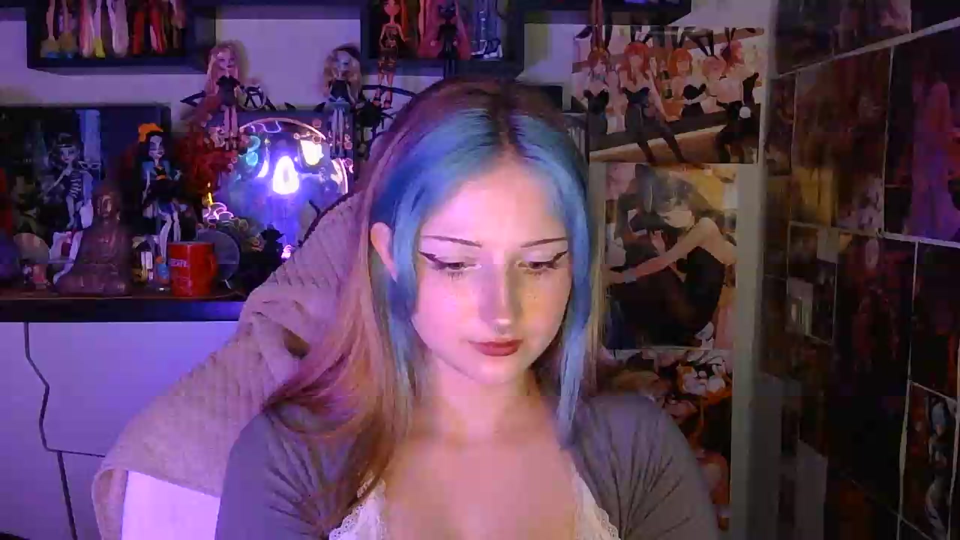 Gallery image thumbnail from VladaMoon's myfreecams stream on, 08/04/2026, 21:37 image 8 of 20