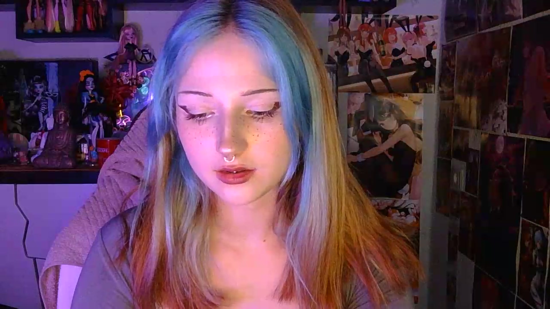 Gallery image thumbnail from VladaMoon's myfreecams stream on, 08/04/2026, 21:37 image 12 of 20