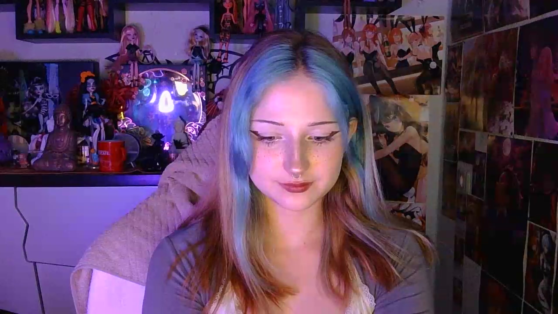 Gallery image thumbnail from VladaMoon's myfreecams stream on, 08/04/2026, 21:37 image 3 of 20