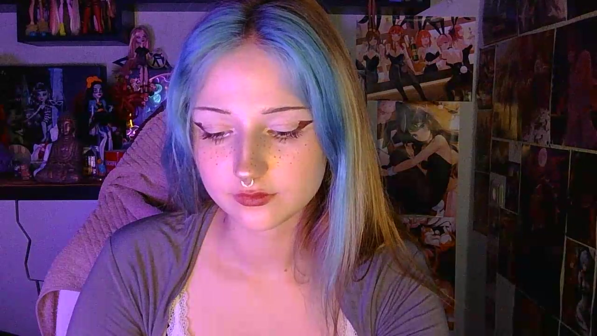 Gallery image thumbnail from VladaMoon's myfreecams stream on, 08/04/2026, 21:37 image 14 of 20