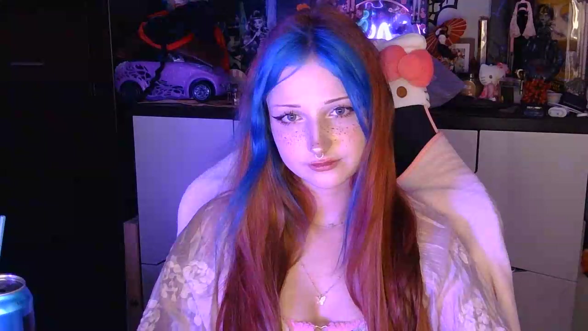 Gallery image thumbnail from VladaMoon's myfreecams stream on, 08/06/2026, 21:15 image 16 of 20