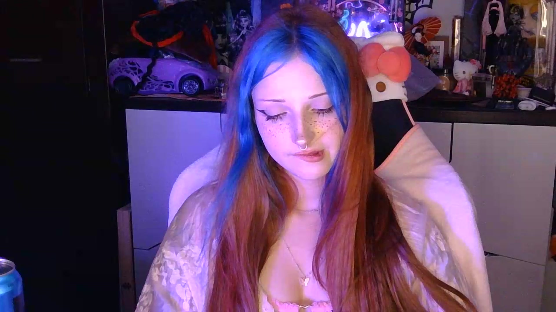 Gallery image thumbnail from VladaMoon's myfreecams stream on, 08/06/2026, 21:15 image 11 of 20