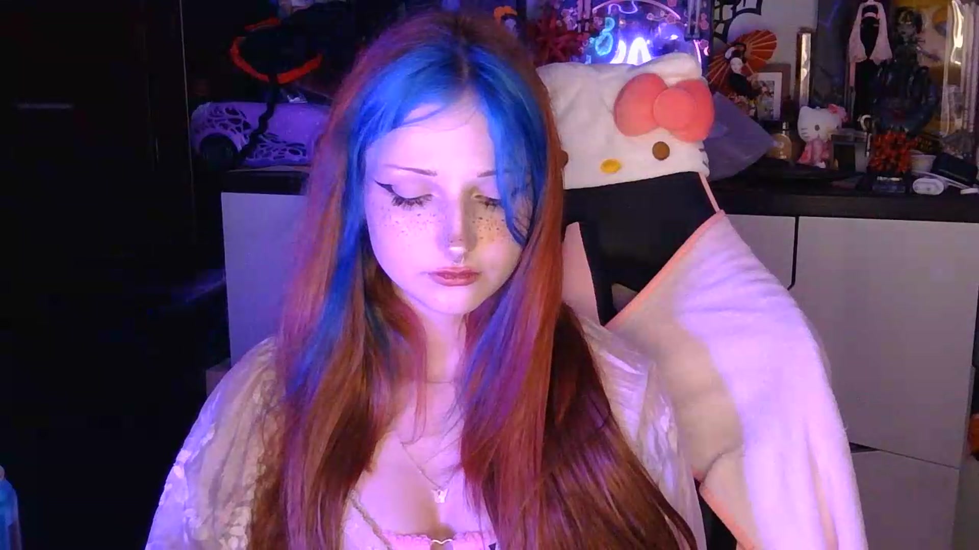 Gallery image thumbnail from VladaMoon's myfreecams stream on, 08/06/2026, 21:15 image 2 of 20