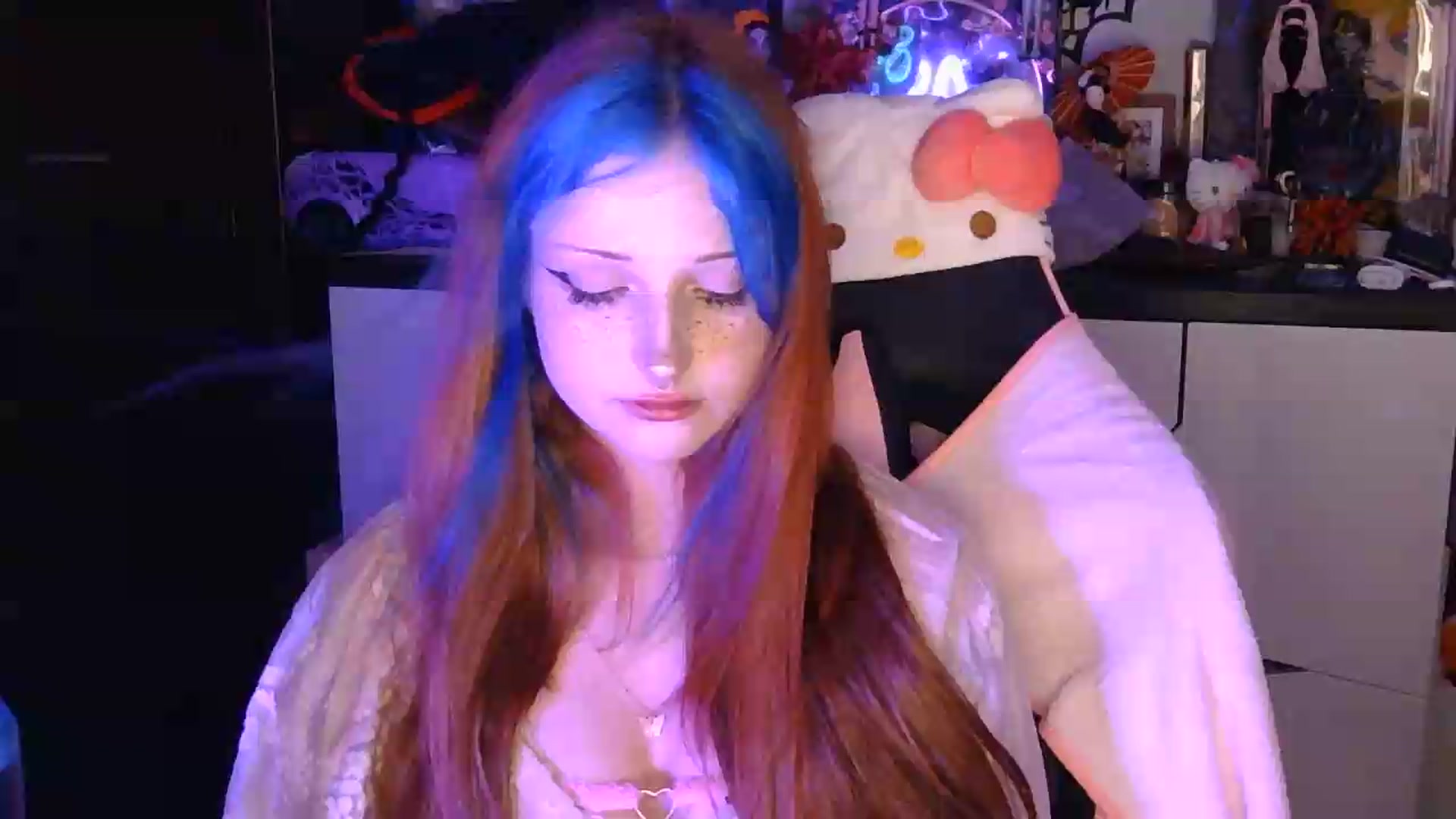 Gallery image thumbnail from VladaMoon's myfreecams stream on, 08/06/2026, 21:15 image 1 of 20