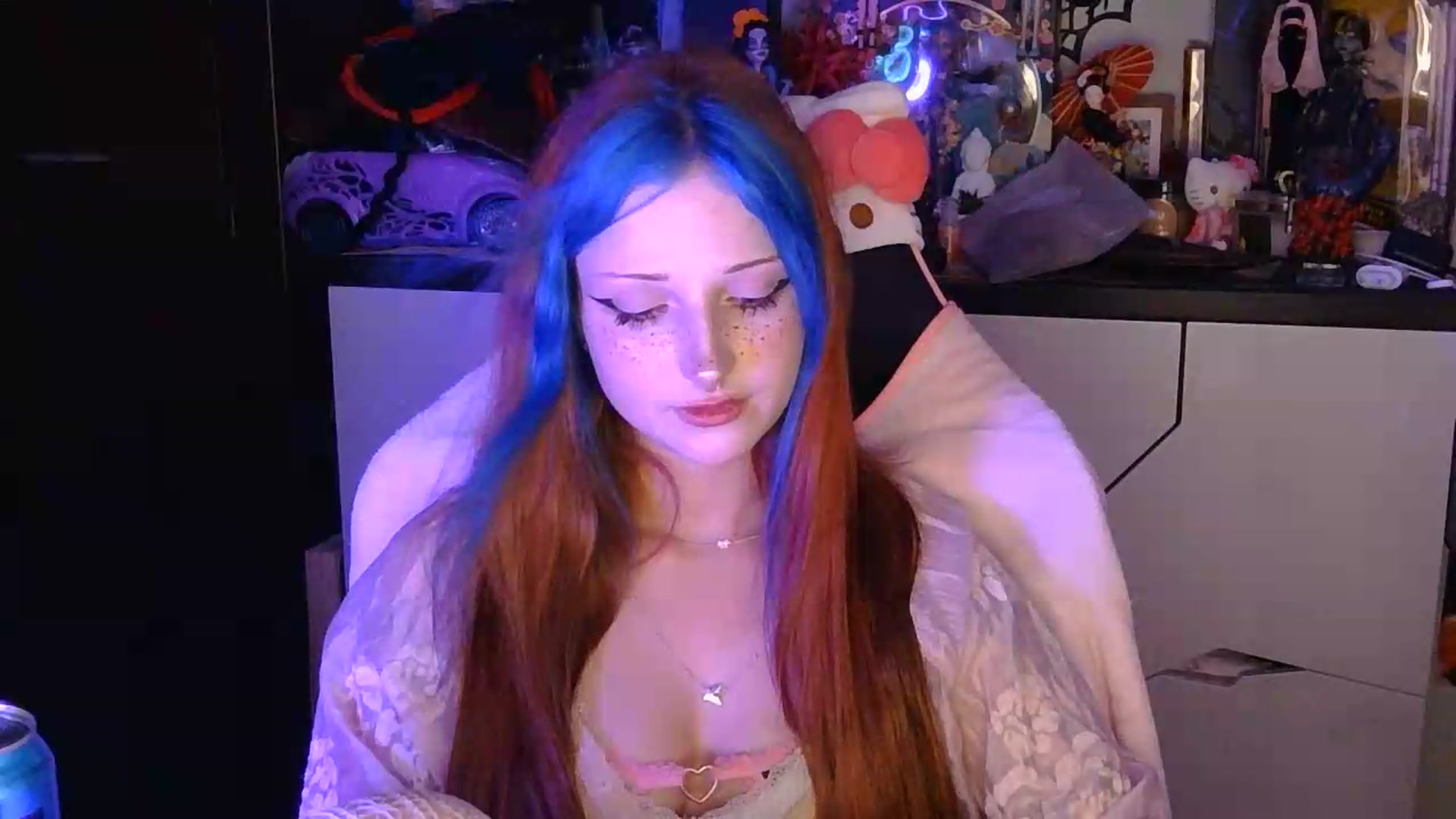 Gallery image thumbnail from VladaMoon's myfreecams stream on, 08/06/2026, 21:15 image 20 of 20