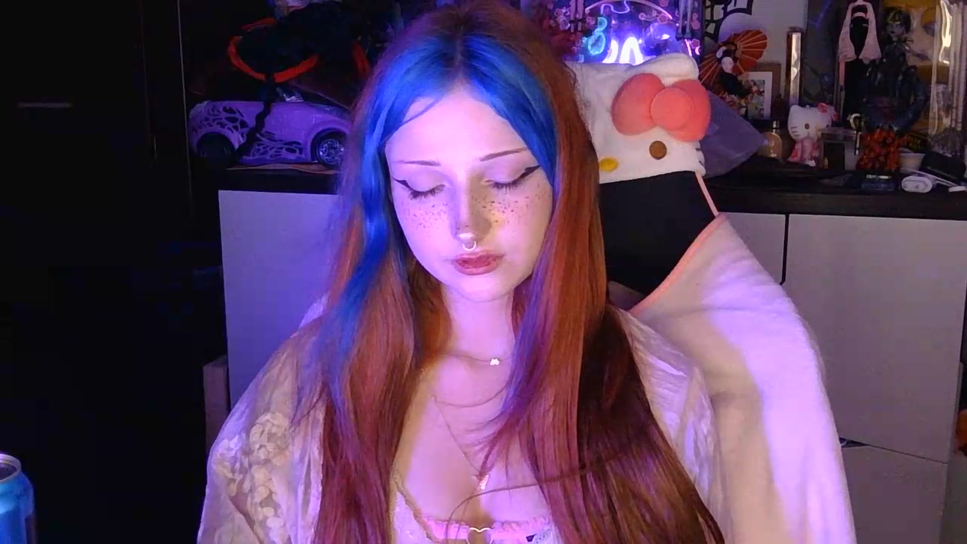 Gallery image thumbnail from VladaMoon's myfreecams stream on, 08/06/2026, 21:15 image 5 of 20