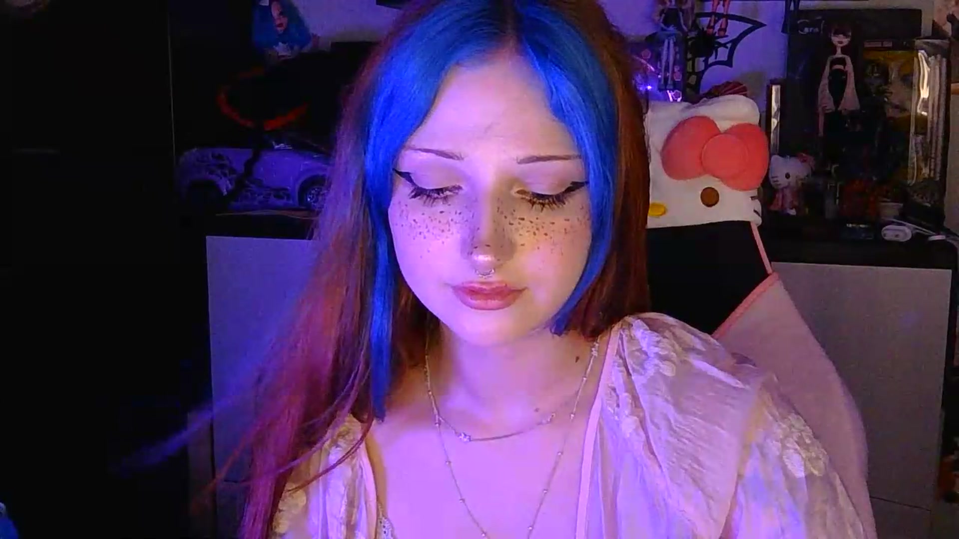 Gallery image thumbnail from VladaMoon's myfreecams stream on, 08/06/2026, 23:06 image 9 of 20