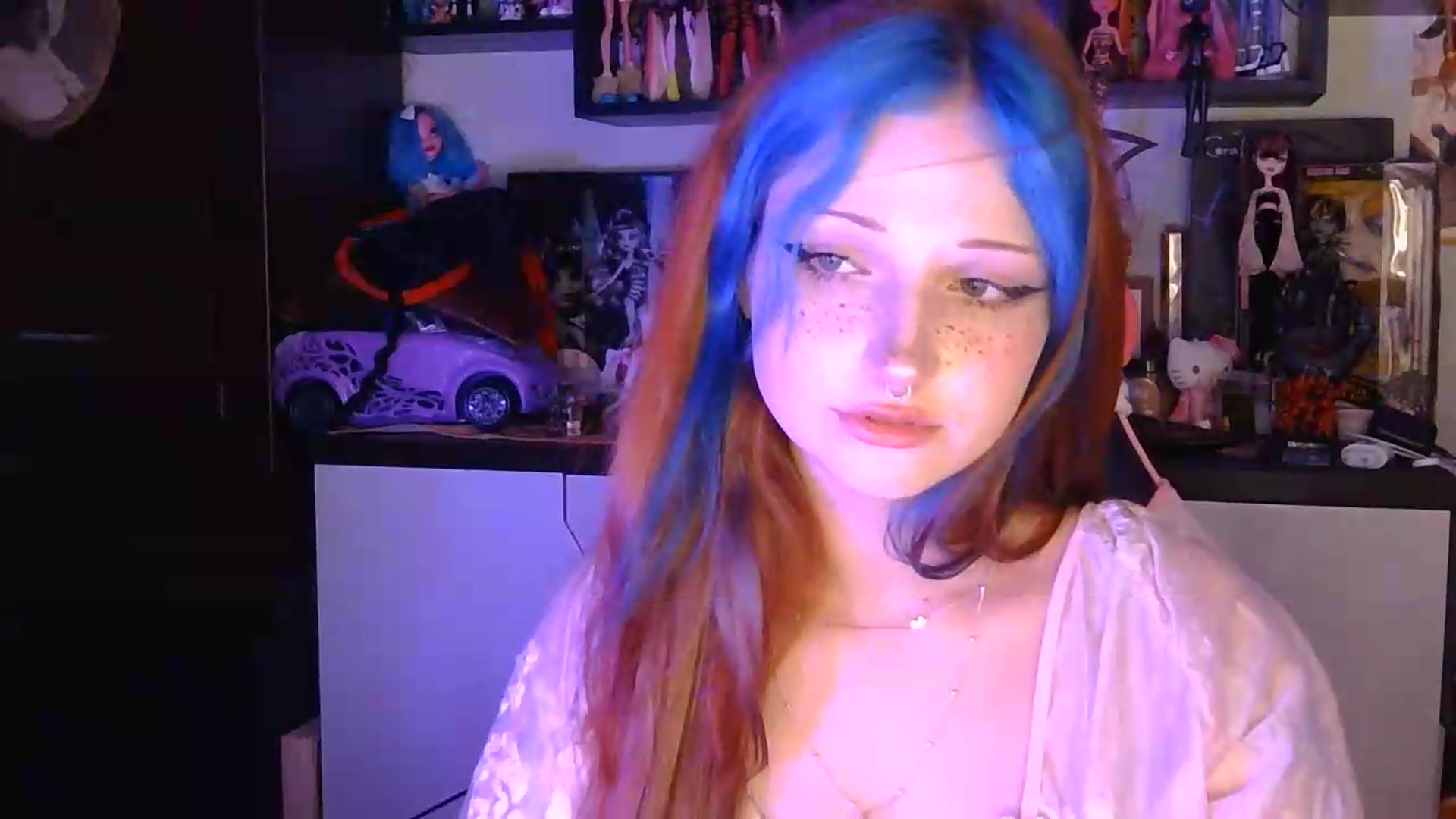 Gallery image thumbnail from VladaMoon's myfreecams stream on, 08/06/2026, 23:06 image 12 of 20