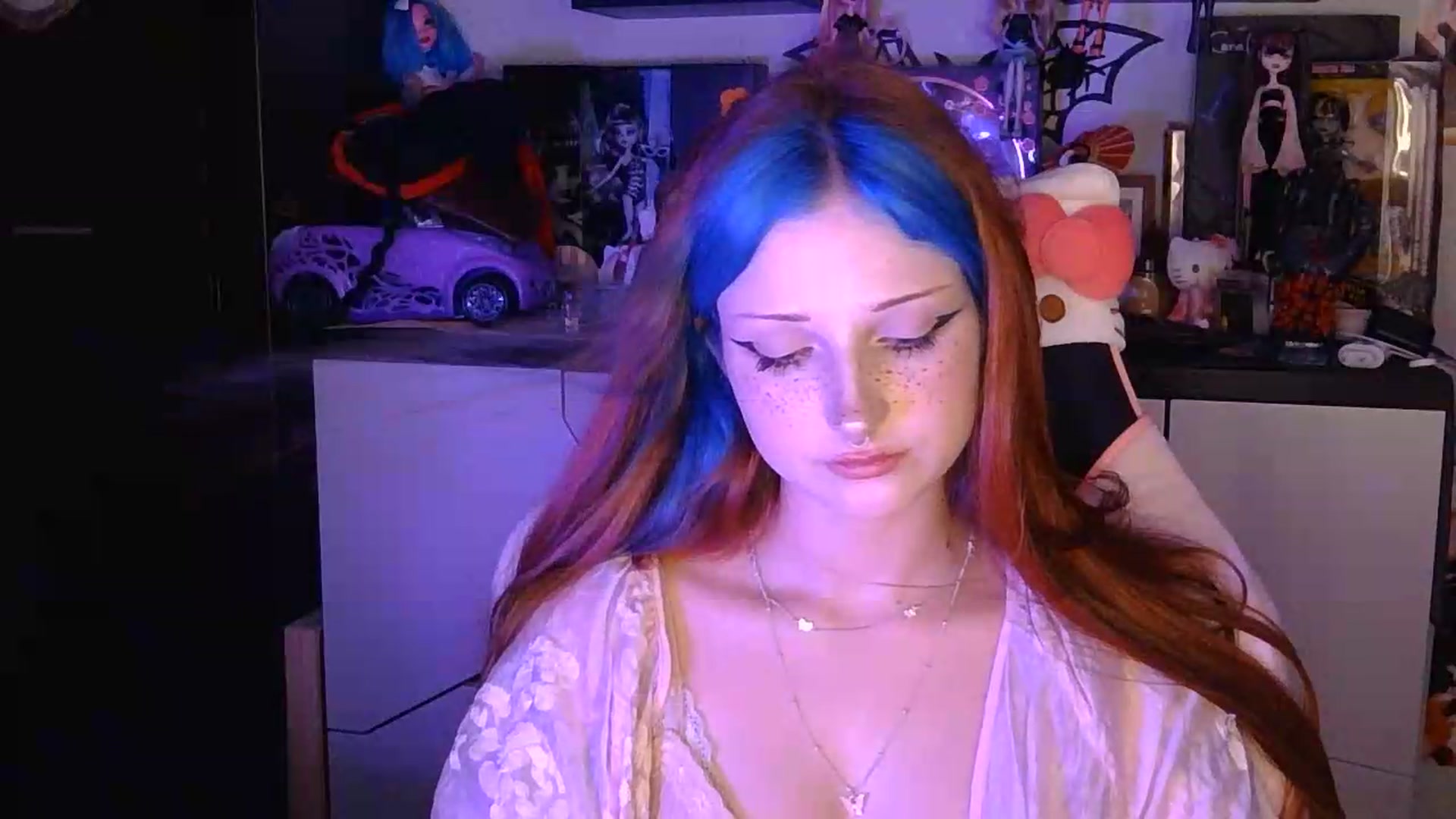 Gallery image thumbnail from VladaMoon's myfreecams stream on, 08/06/2026, 23:06 image 7 of 20