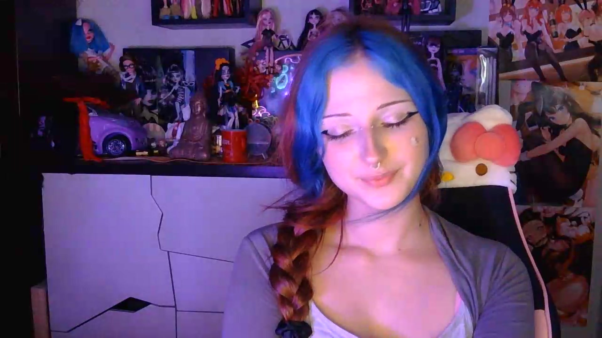 Gallery image thumbnail from VladaMoon's myfreecams stream on, 08/07/2026, 20:04 image 16 of 20