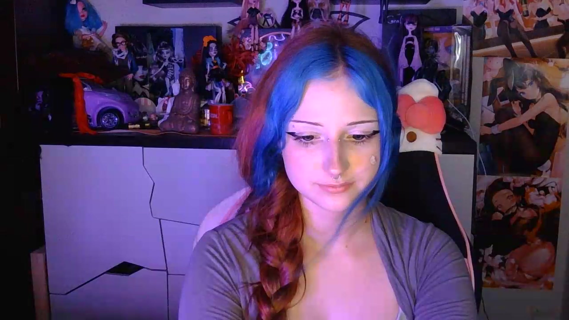 Gallery image thumbnail from VladaMoon's myfreecams stream on, 08/07/2026, 20:04 image 3 of 20