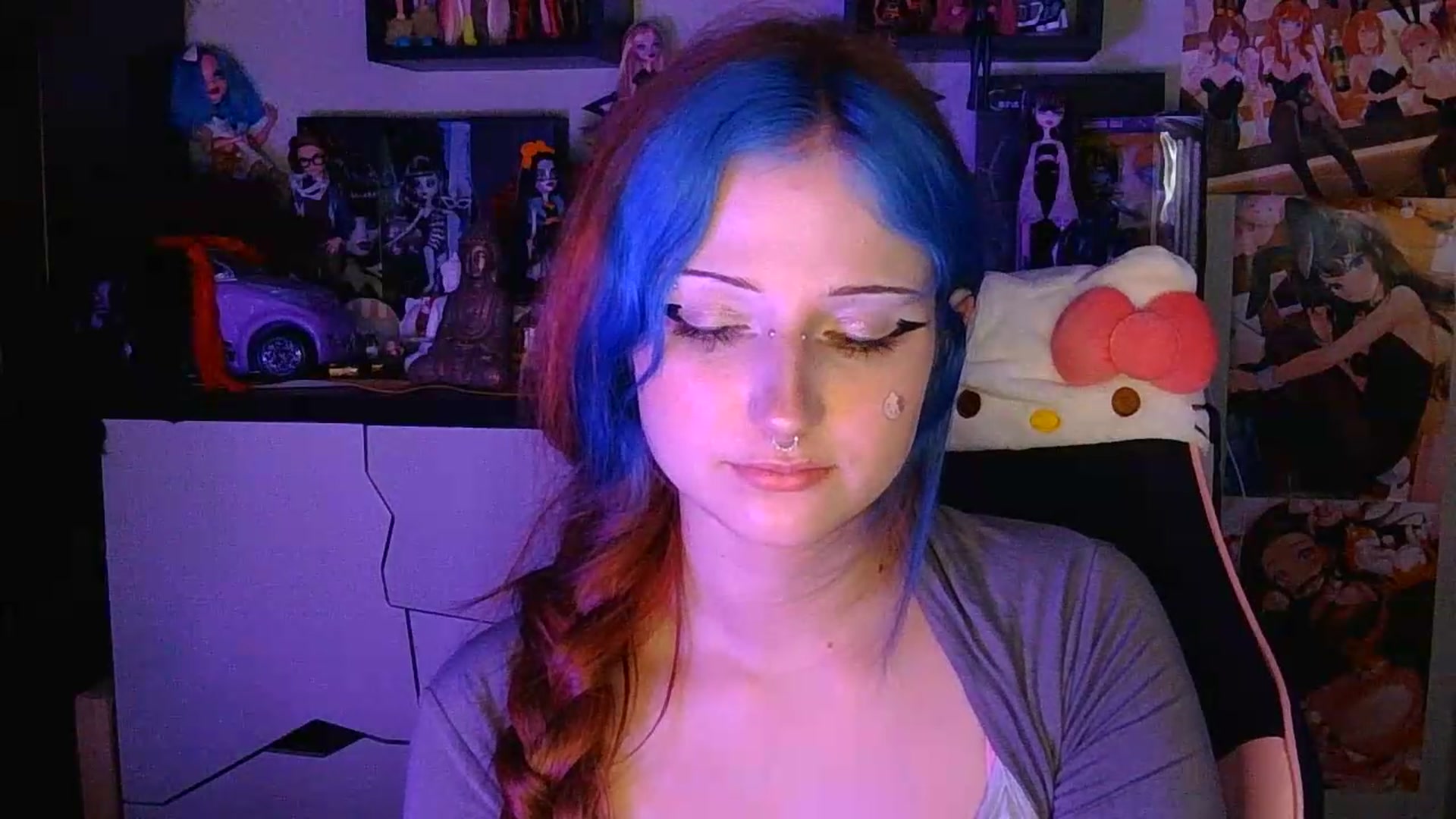 Gallery image thumbnail from VladaMoon's myfreecams stream on, 08/07/2026, 20:04 image 18 of 20