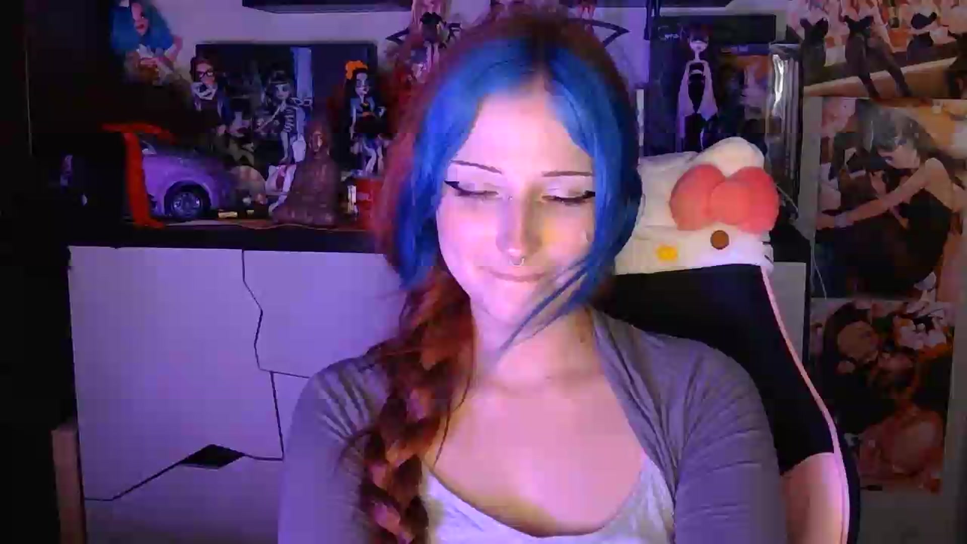 Gallery image thumbnail from VladaMoon's myfreecams stream on, 08/07/2026, 20:04 image 9 of 20