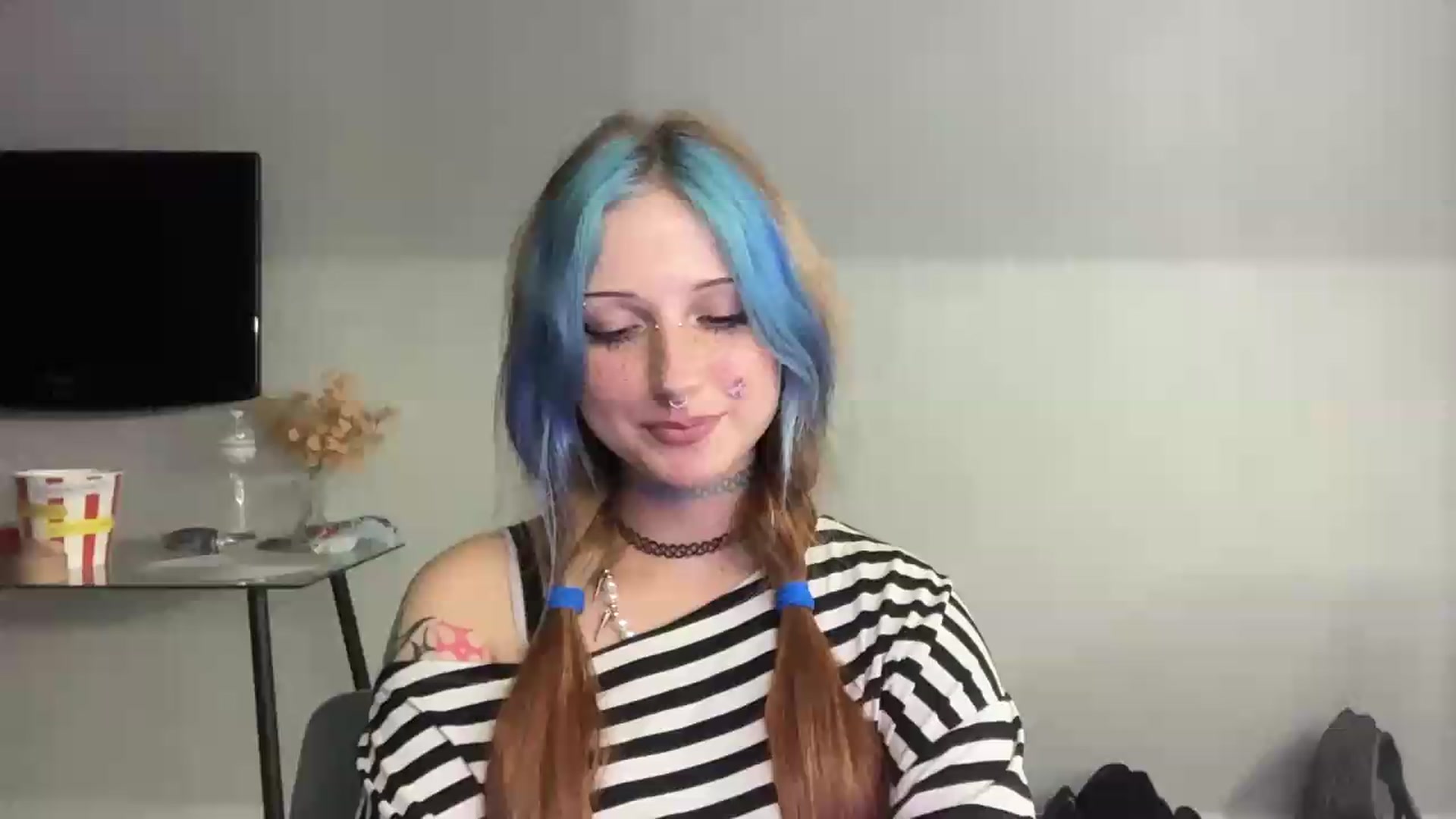 Gallery image thumbnail from VladaMoon's myfreecams stream on, 08/13/2026, 21:02 image 16 of 20