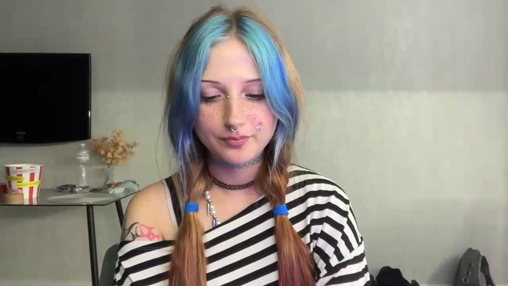 Gallery image thumbnail from VladaMoon's myfreecams stream on, 08/13/2026, 21:02 image 7 of 20