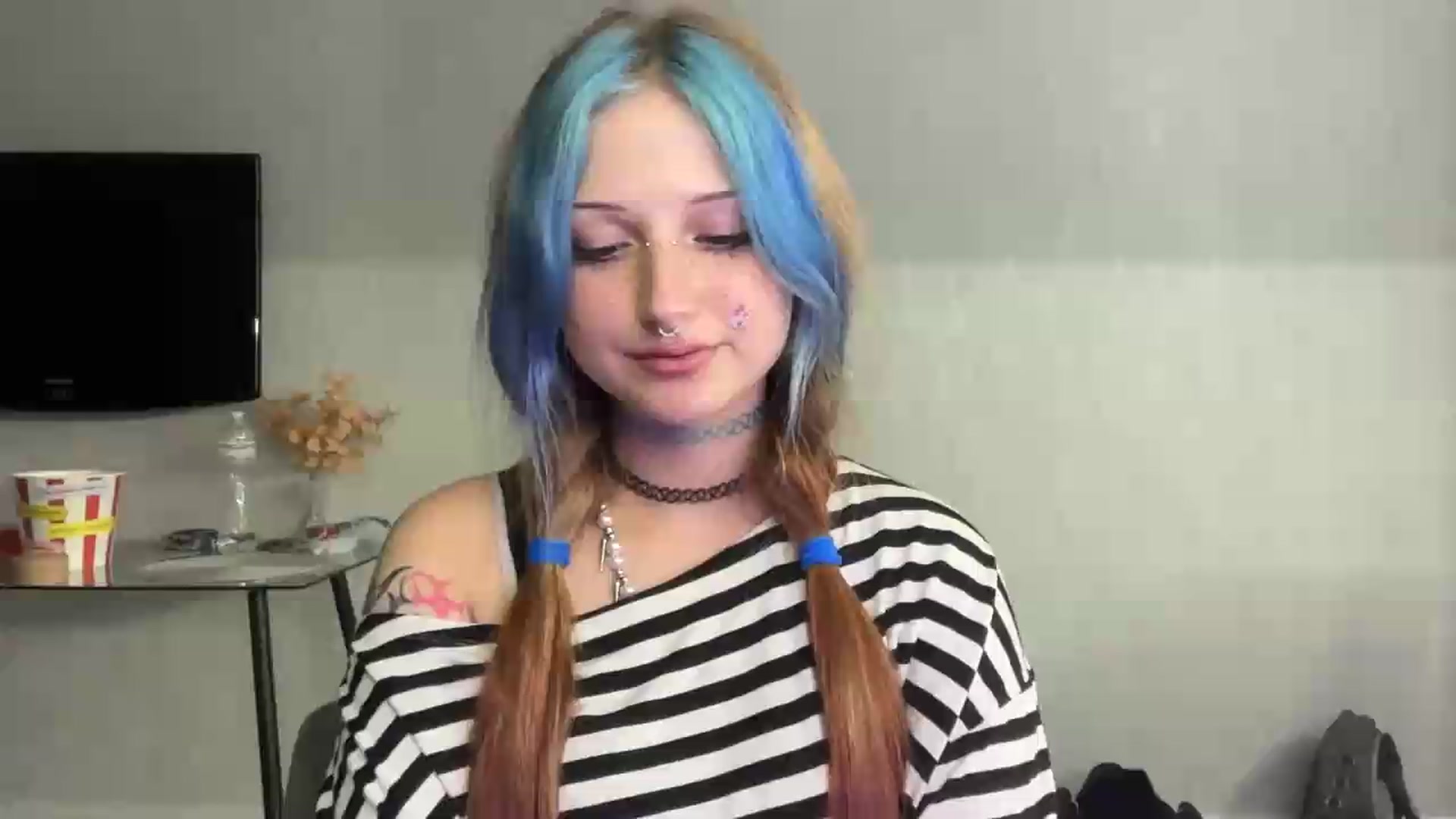 Gallery image thumbnail from VladaMoon's myfreecams stream on, 08/13/2026, 21:02 image 1 of 20