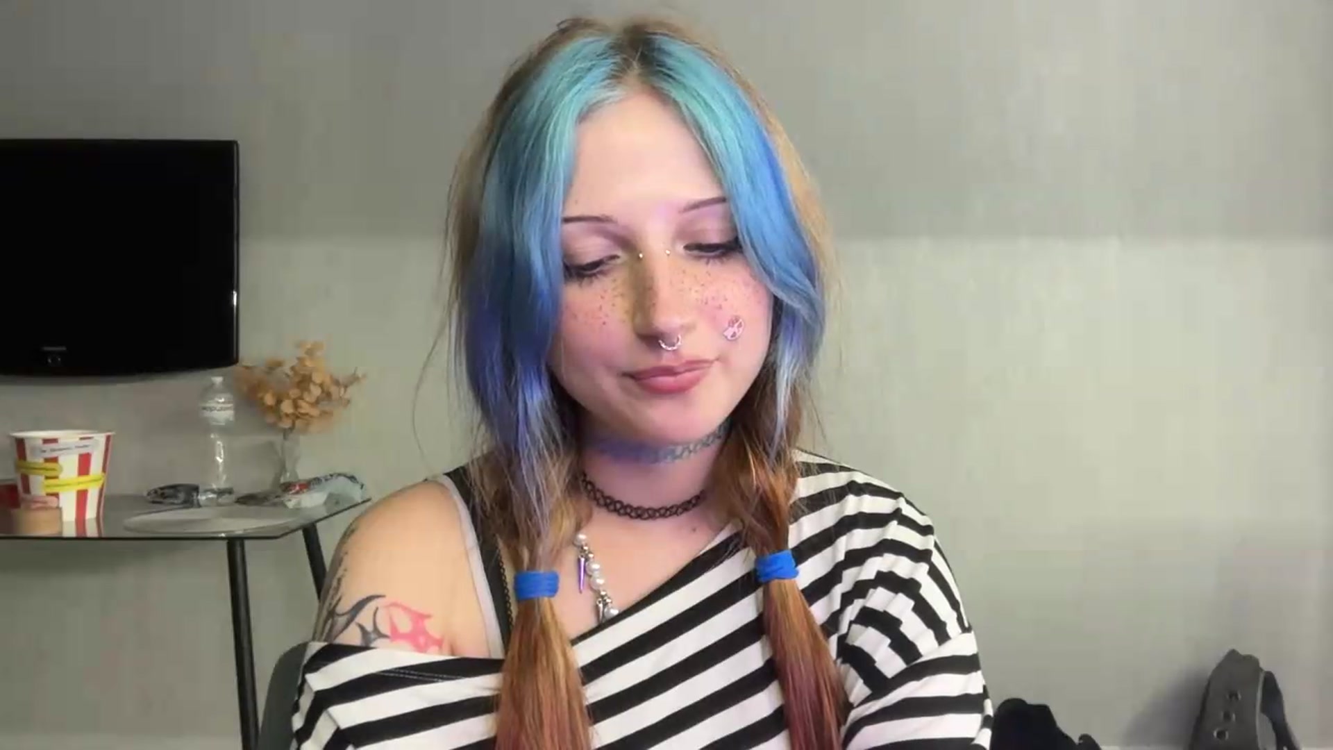 Gallery image thumbnail from VladaMoon's myfreecams stream on, 08/13/2026, 21:02 image 4 of 20