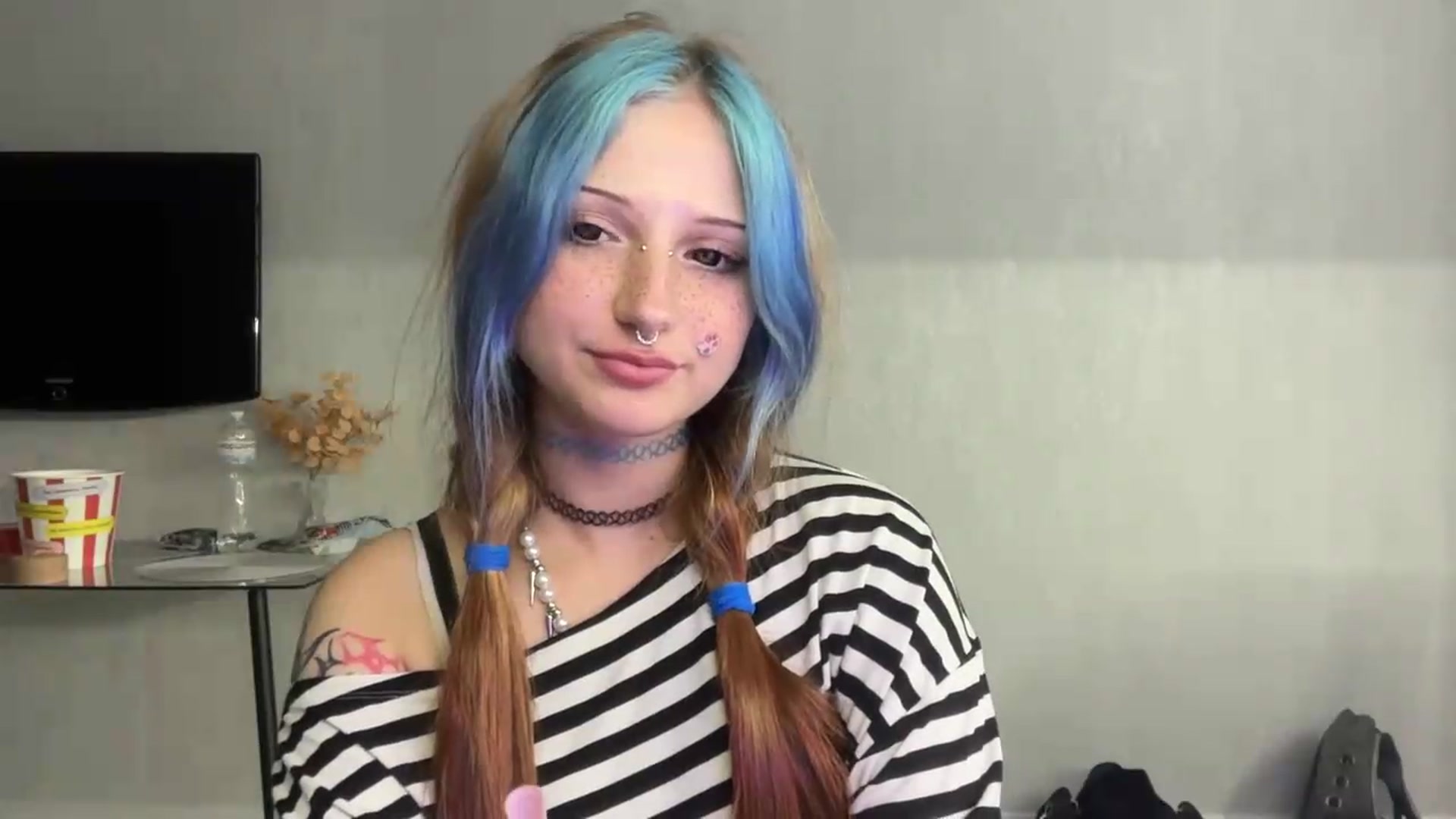 Gallery image thumbnail from VladaMoon's myfreecams stream on, 08/13/2026, 21:02 image 5 of 20