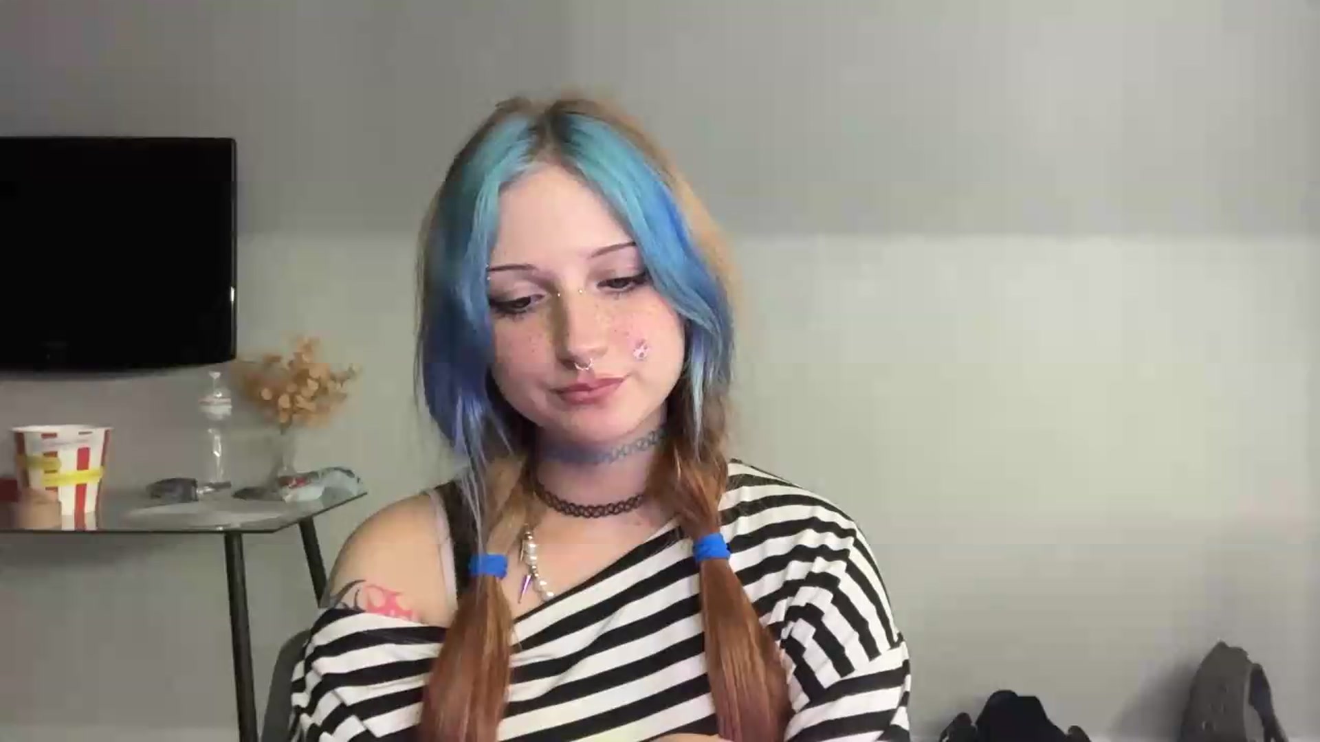Gallery image thumbnail from VladaMoon's myfreecams stream on, 08/13/2026, 21:02 image 14 of 20