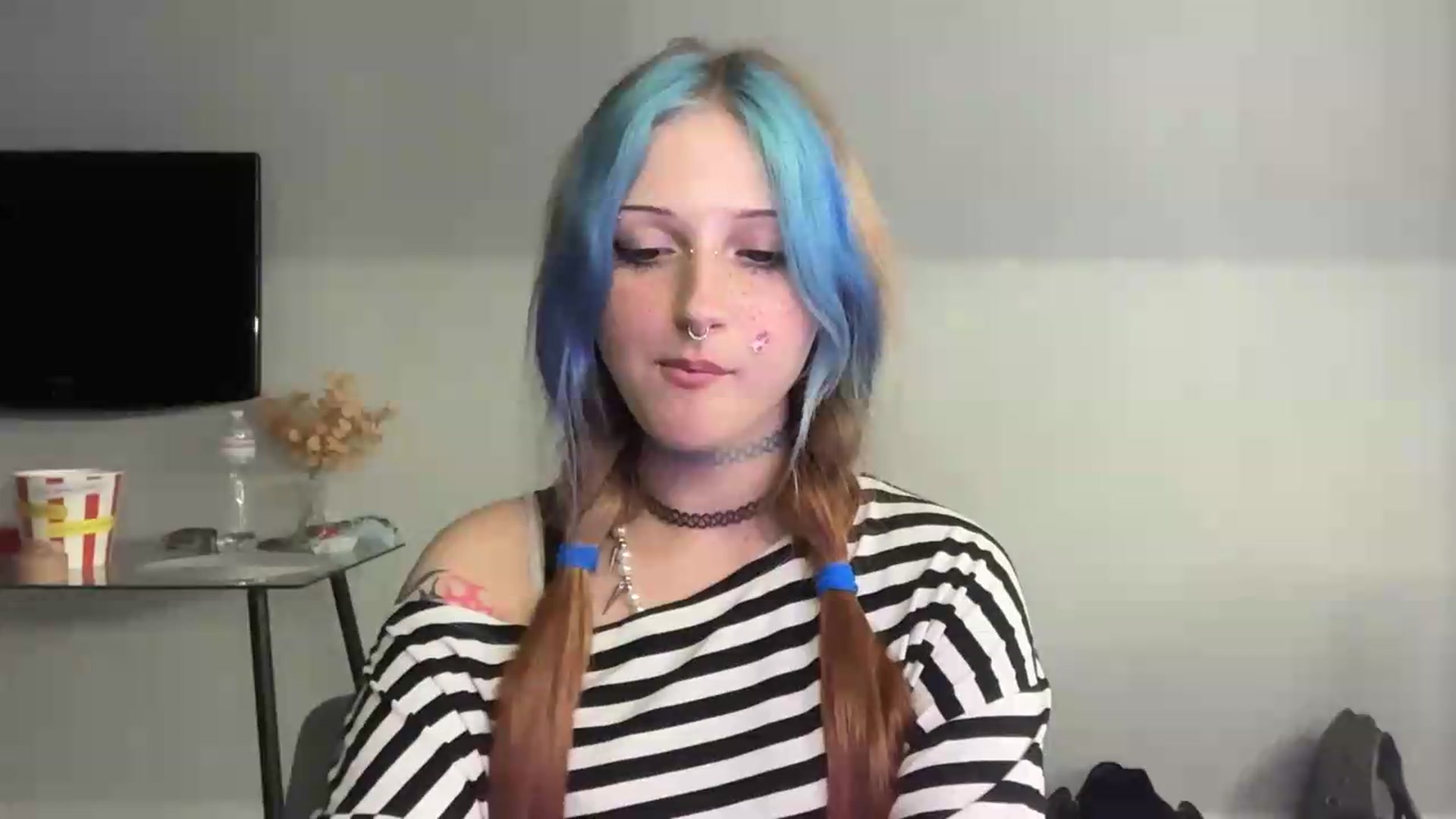 Gallery image thumbnail from VladaMoon's myfreecams stream on, 08/13/2026, 21:02 image 12 of 20