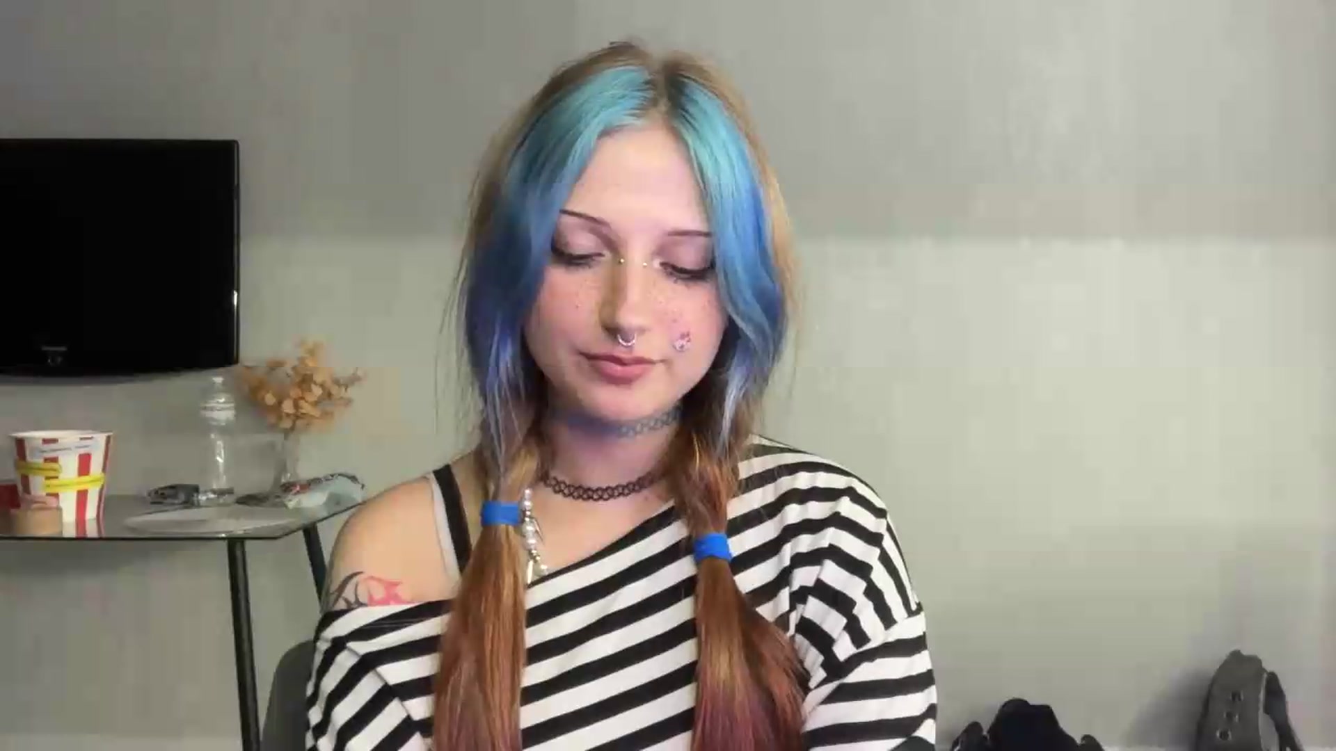 Gallery image thumbnail from VladaMoon's myfreecams stream on, 08/13/2026, 21:02 image 10 of 20