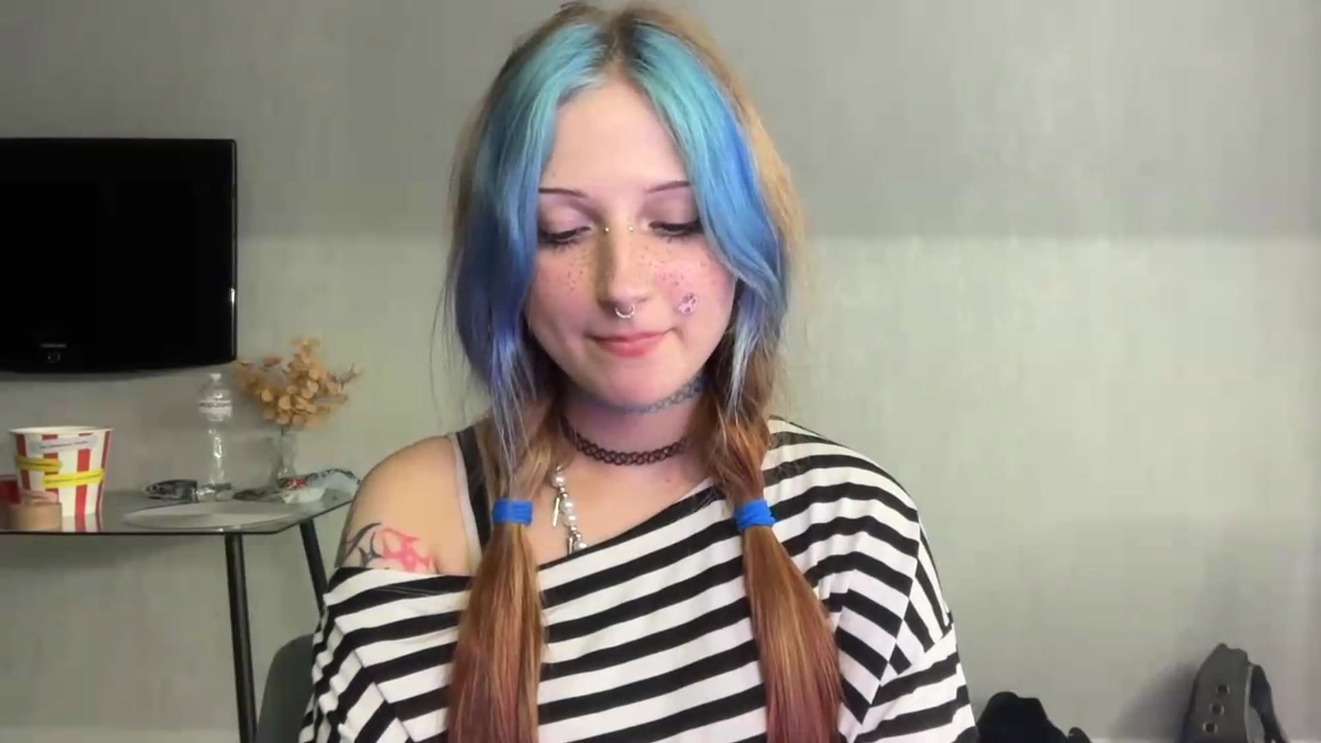 Gallery image thumbnail from VladaMoon's myfreecams stream on, 08/13/2026, 21:02 image 2 of 20