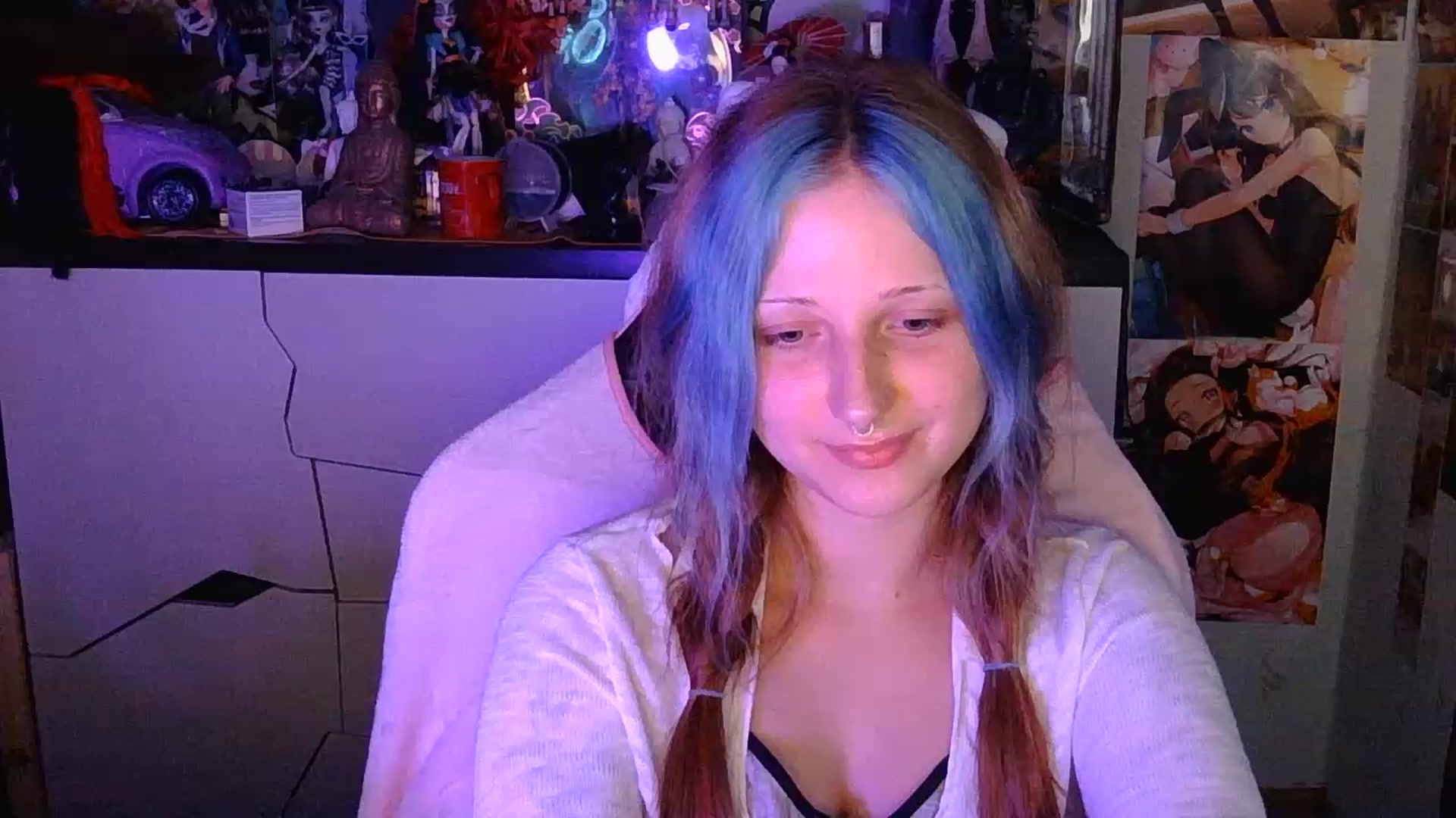 Gallery image thumbnail from VladaMoon's myfreecams stream on, 08/14/2026, 22:10 image 6 of 20