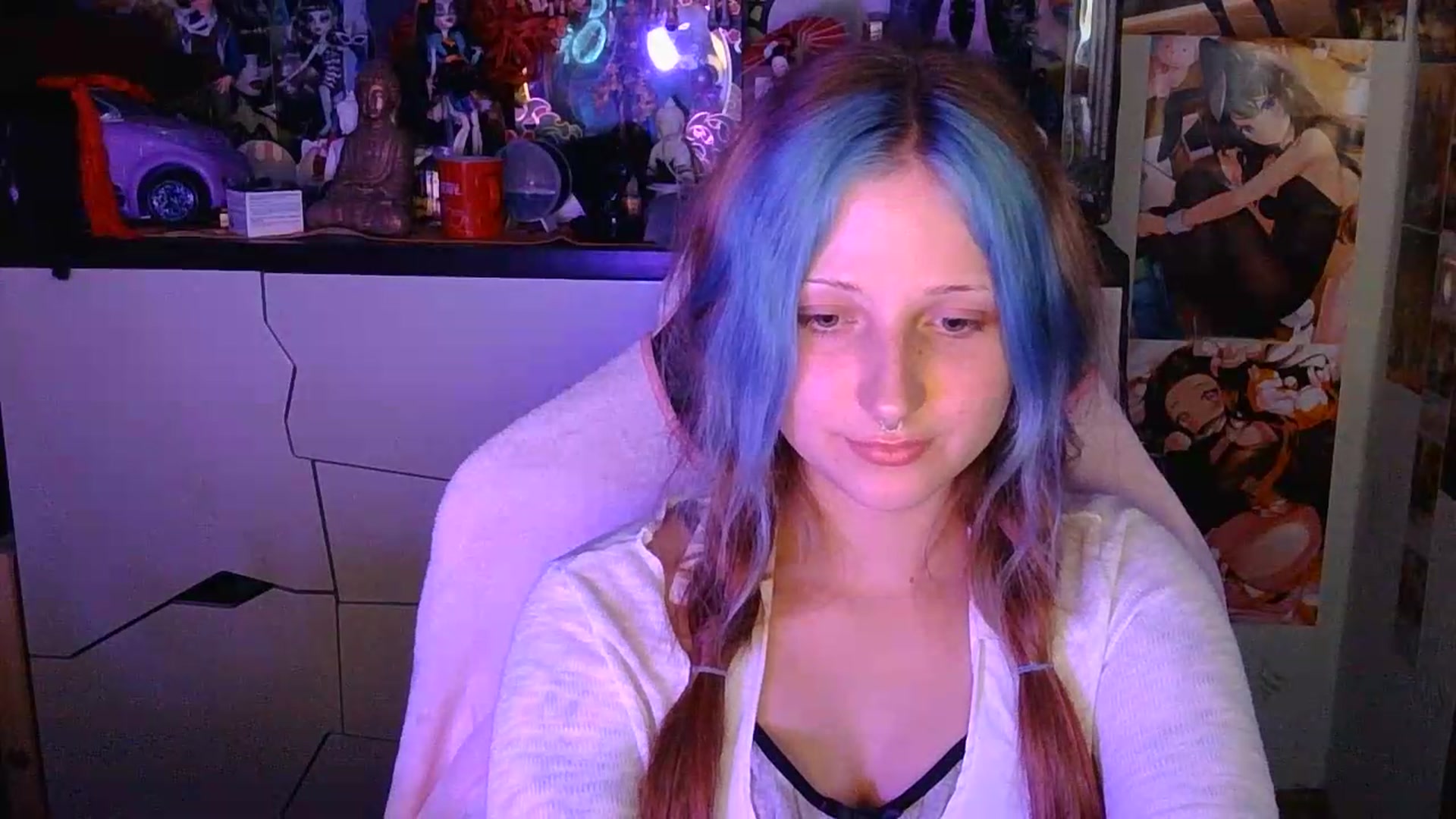 Gallery image thumbnail from VladaMoon's myfreecams stream on, 08/14/2026, 22:10 image 13 of 20