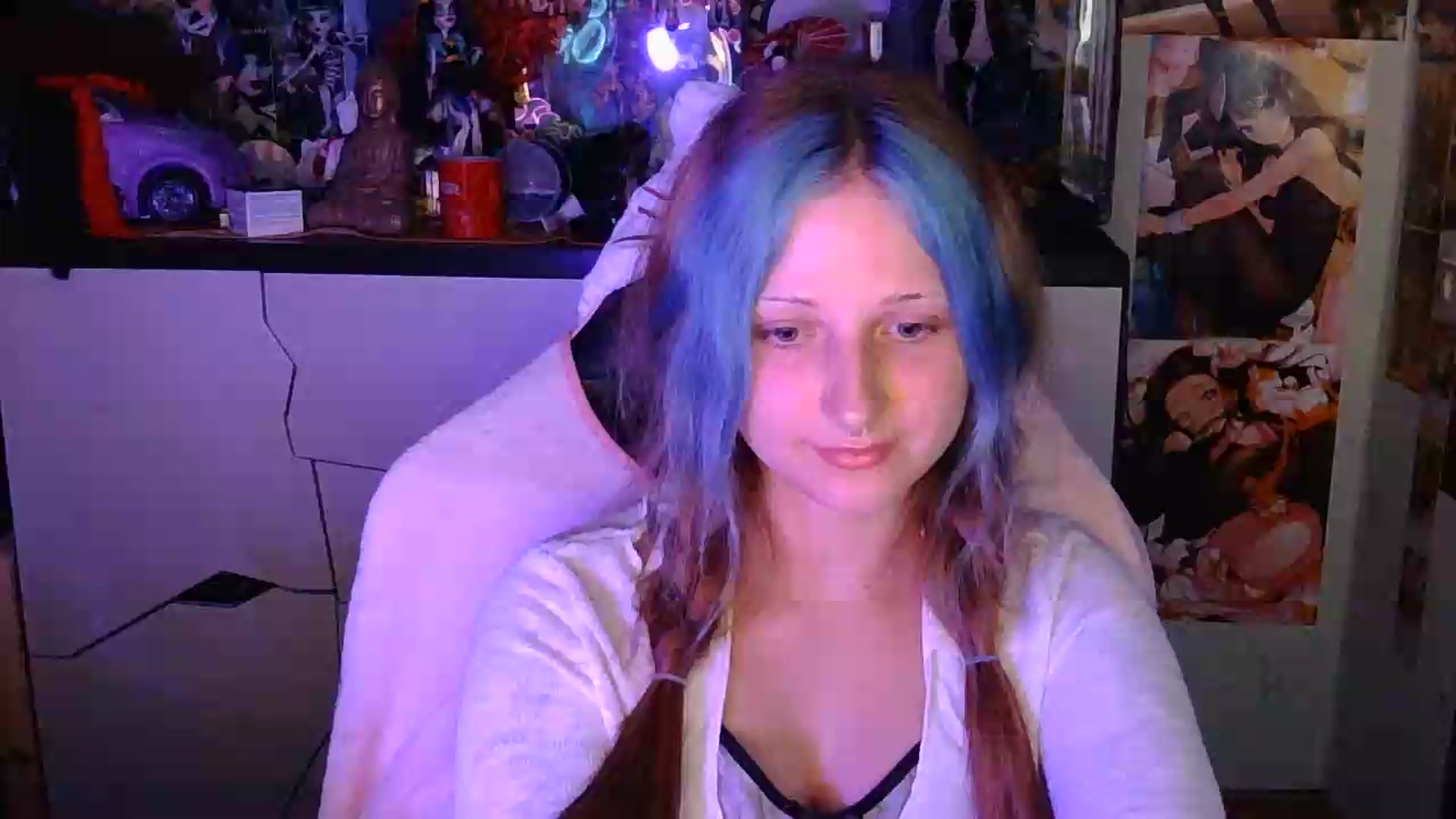 Gallery image thumbnail from VladaMoon's myfreecams stream on, 08/14/2026, 22:10 image 11 of 20