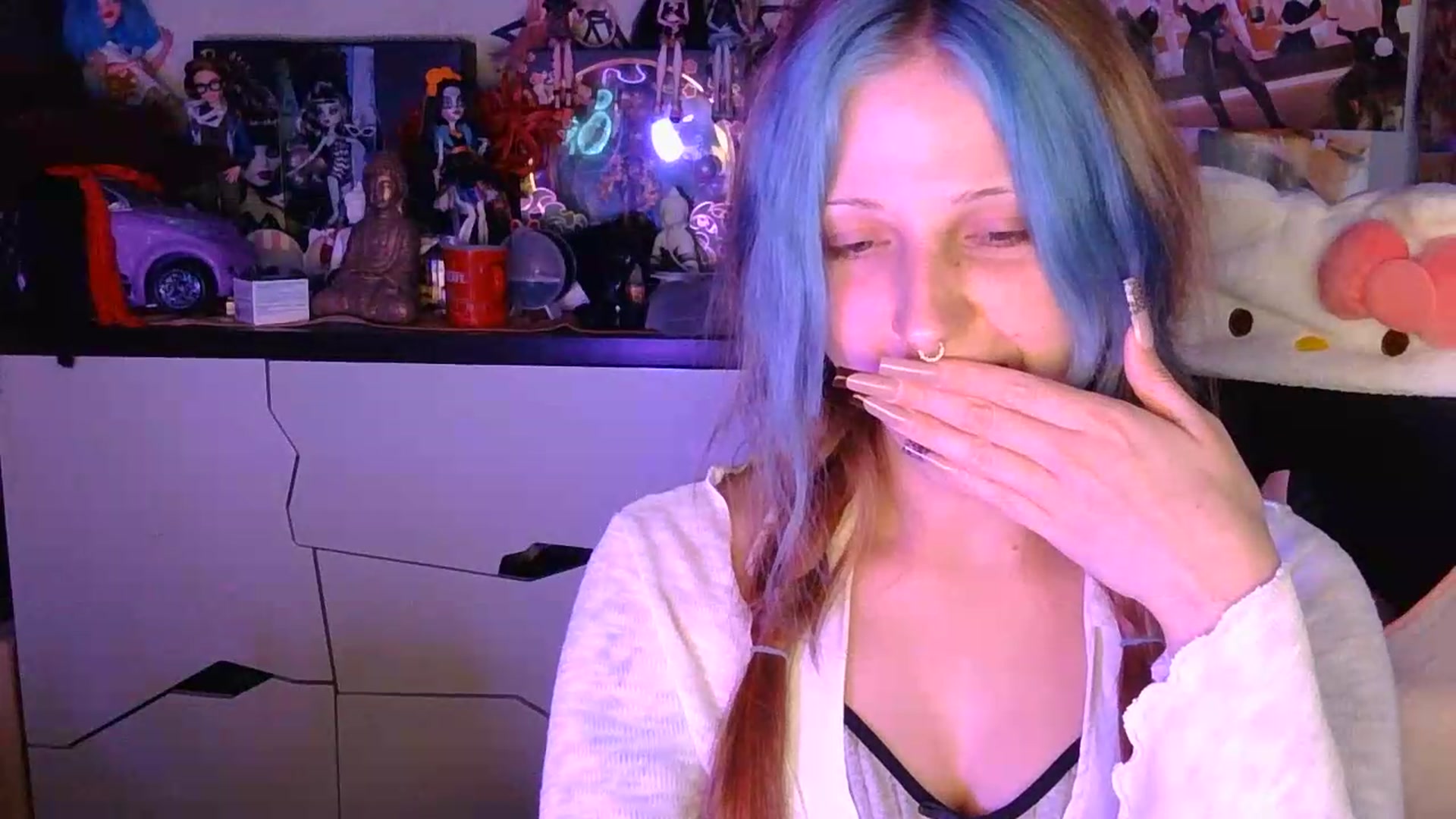 Gallery image thumbnail from VladaMoon's myfreecams stream on, 08/14/2026, 22:10 image 18 of 20