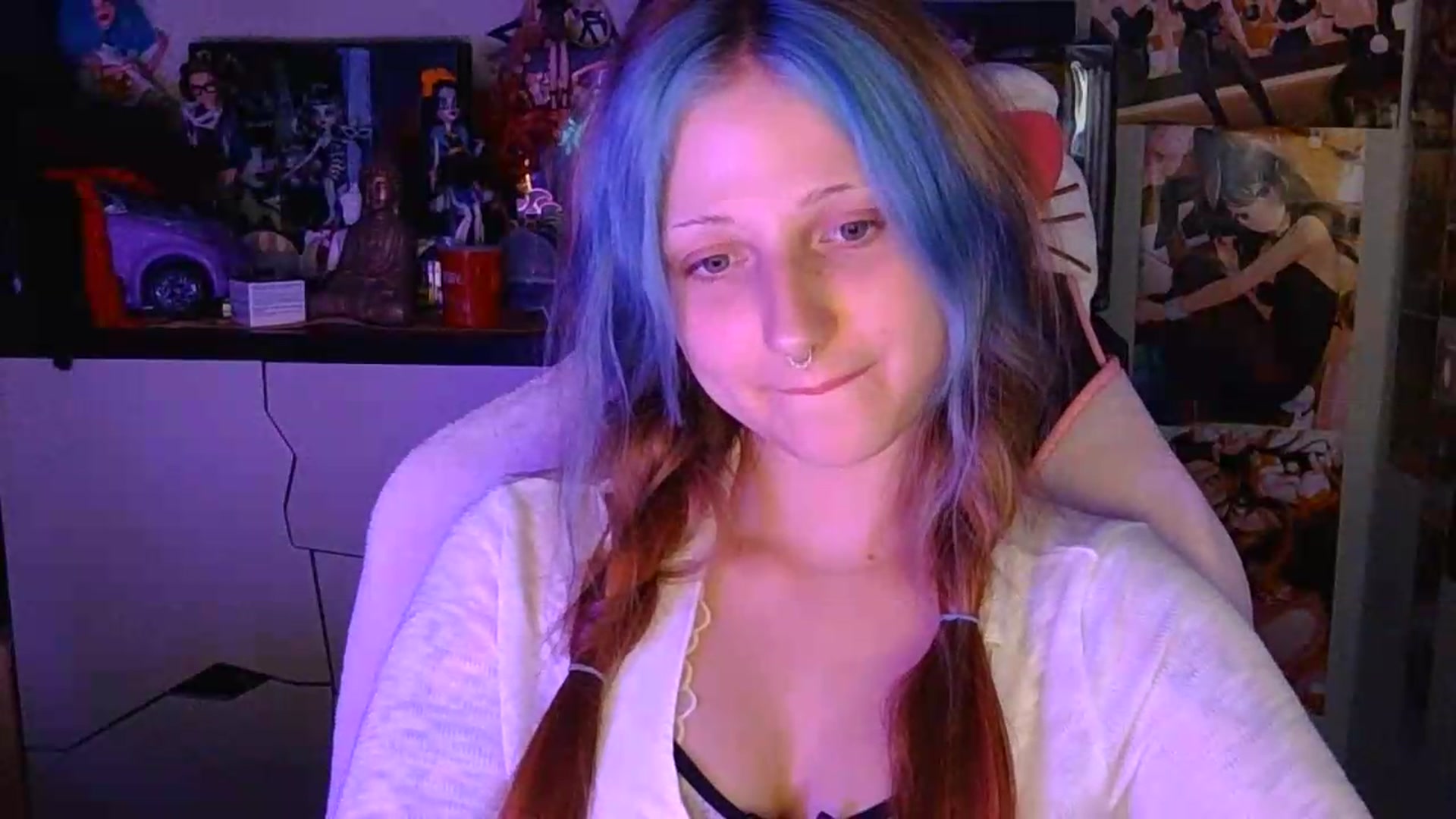 Gallery image thumbnail from VladaMoon's myfreecams stream on, 08/14/2026, 22:55 image 17 of 20