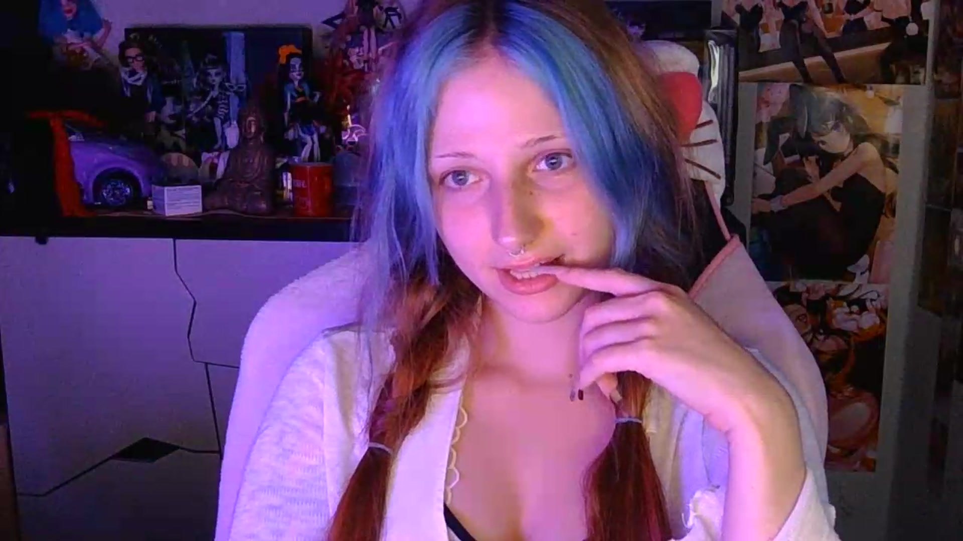 Gallery image thumbnail from VladaMoon's myfreecams stream on, 08/14/2026, 22:55 image 19 of 20