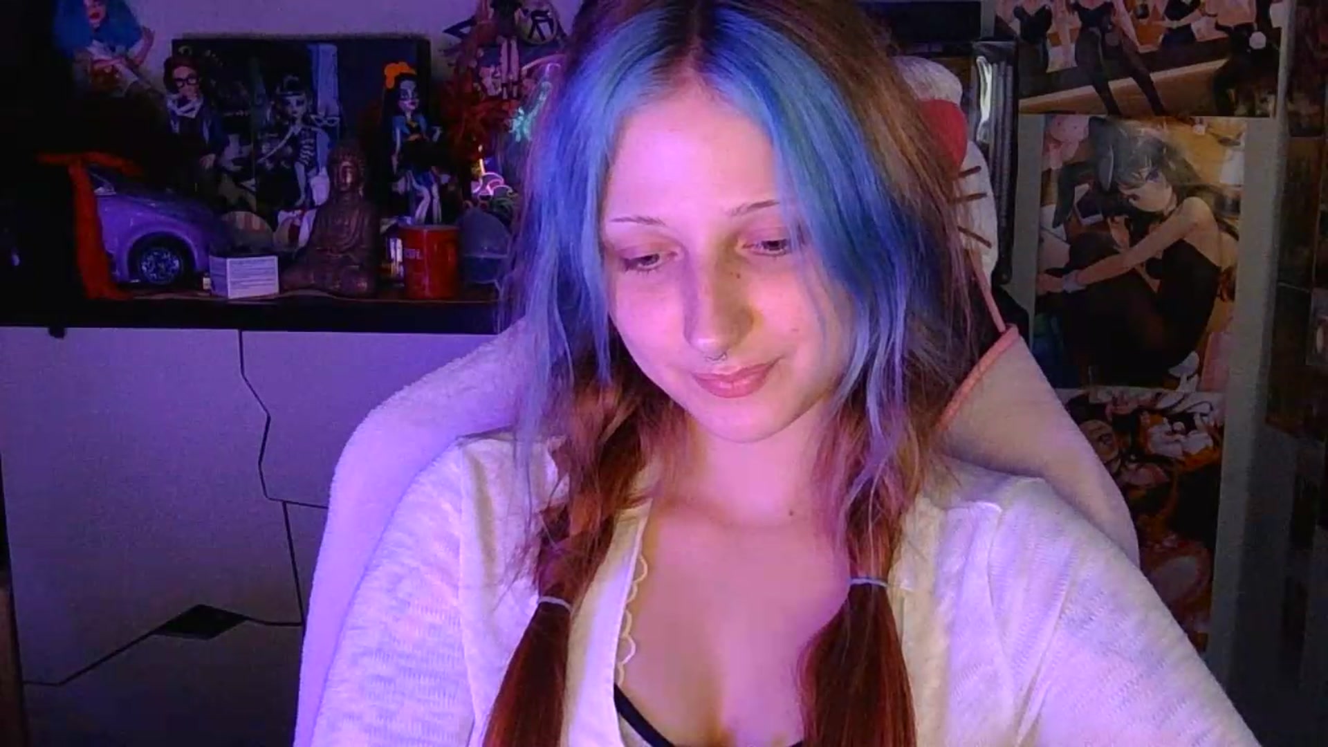 Gallery image thumbnail from VladaMoon's myfreecams stream on, 08/14/2026, 22:55 image 13 of 20