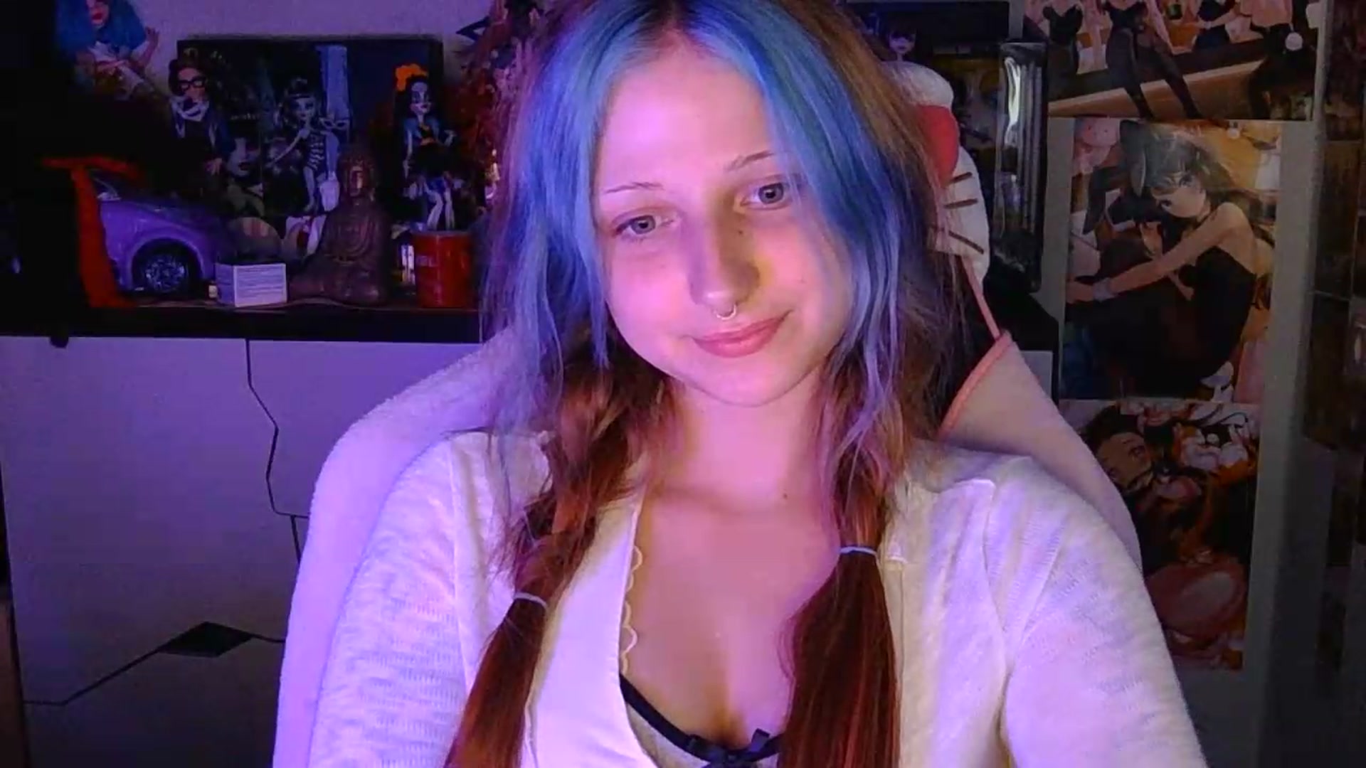 Gallery image thumbnail from VladaMoon's myfreecams stream on, 08/14/2026, 22:55 image 8 of 20