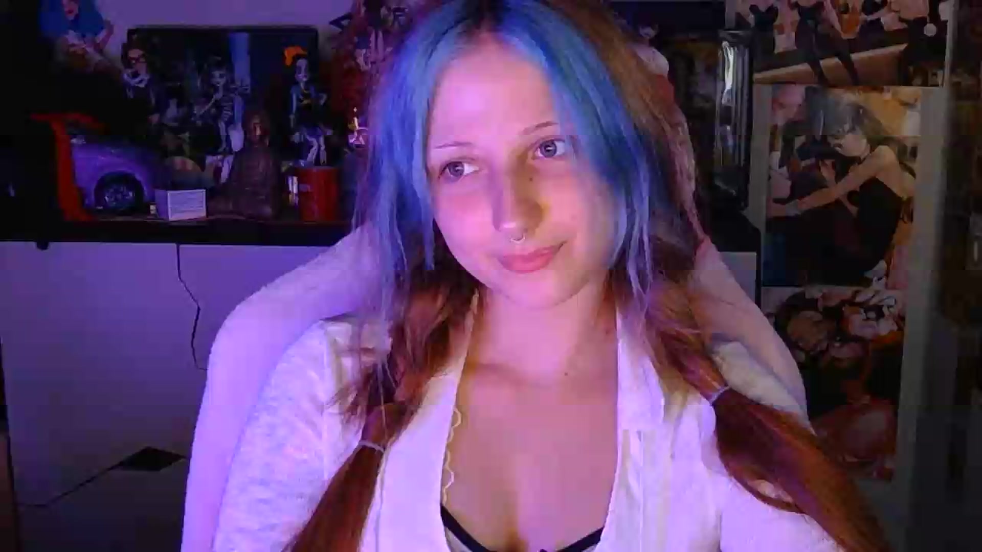 Gallery image thumbnail from VladaMoon's myfreecams stream on, 08/14/2026, 22:55 image 7 of 20
