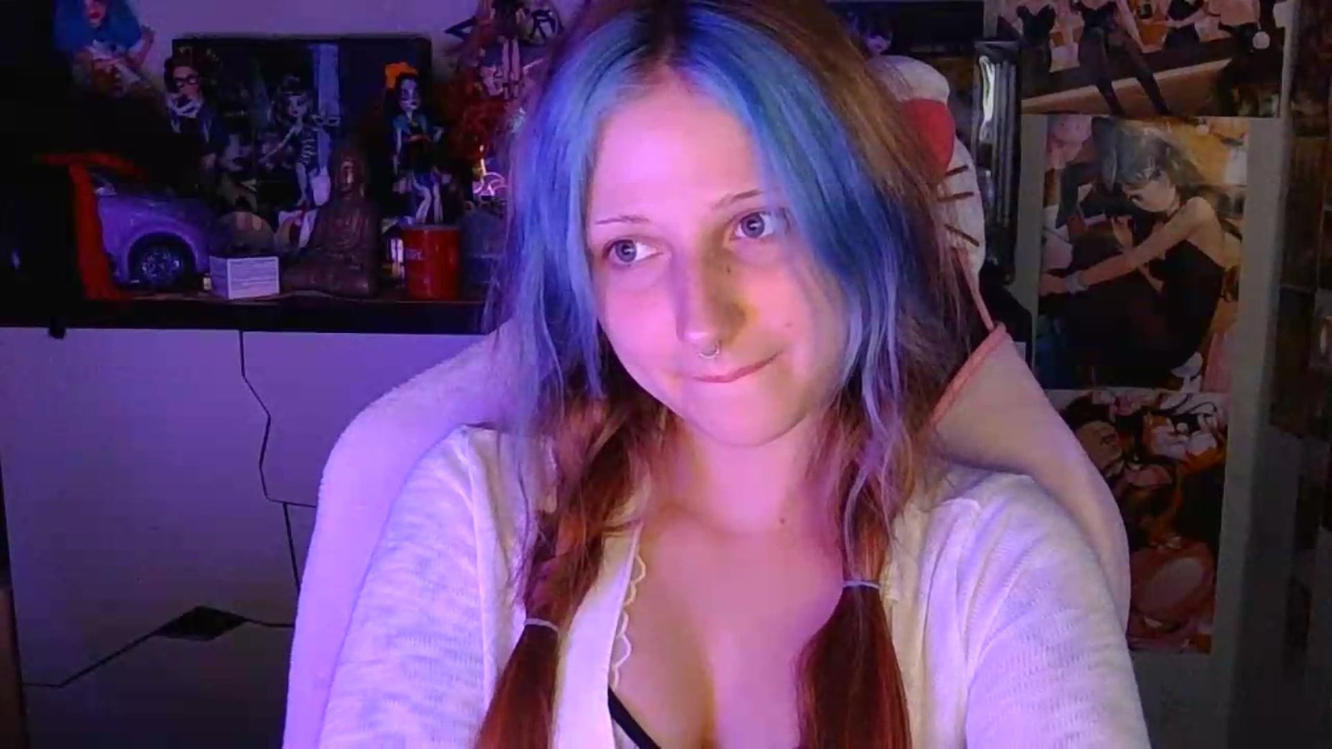 Gallery image thumbnail from VladaMoon's myfreecams stream on, 08/14/2026, 22:55 image 16 of 20