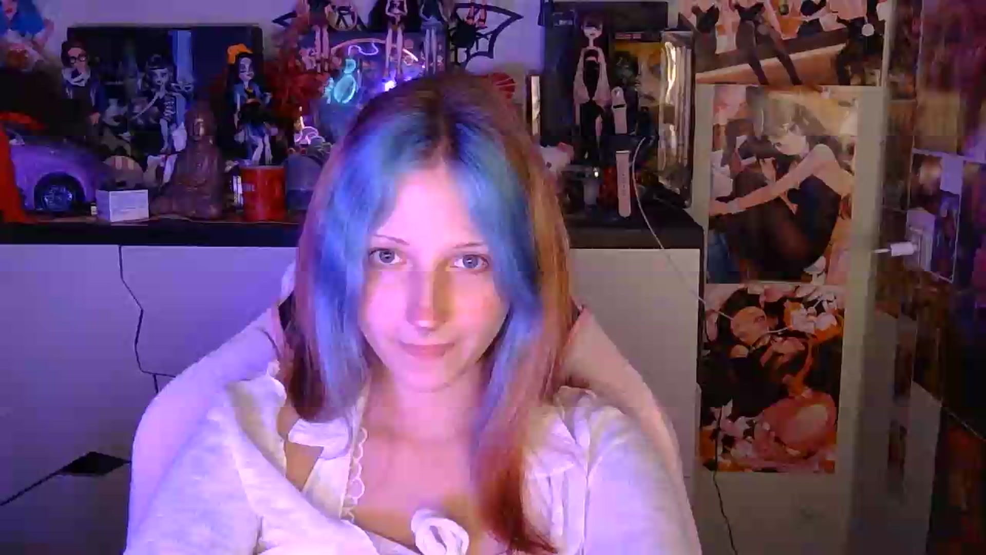 Gallery image thumbnail from VladaMoon's myfreecams stream on, 08/15/2026, 20:57 image 20 of 20