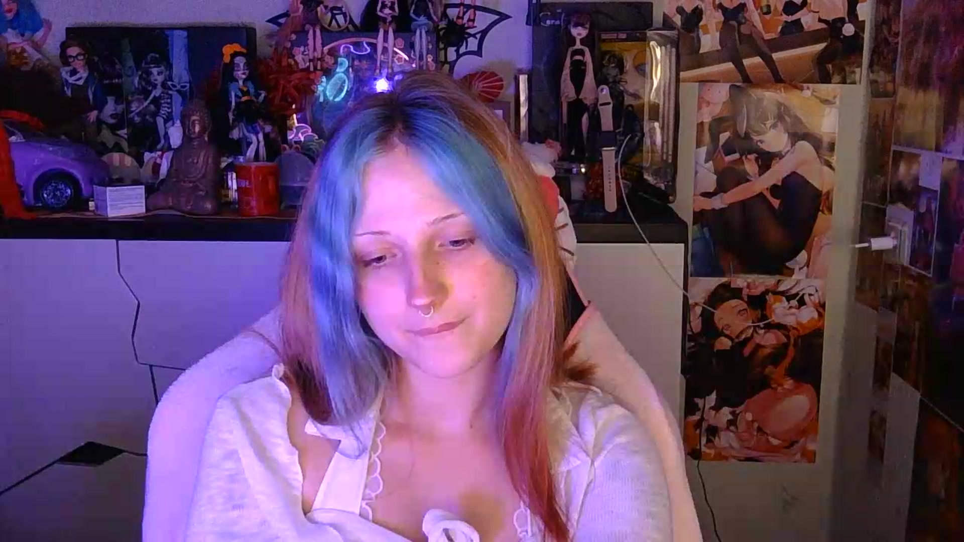 Gallery image thumbnail from VladaMoon's myfreecams stream on, 08/15/2026, 20:57 image 18 of 20