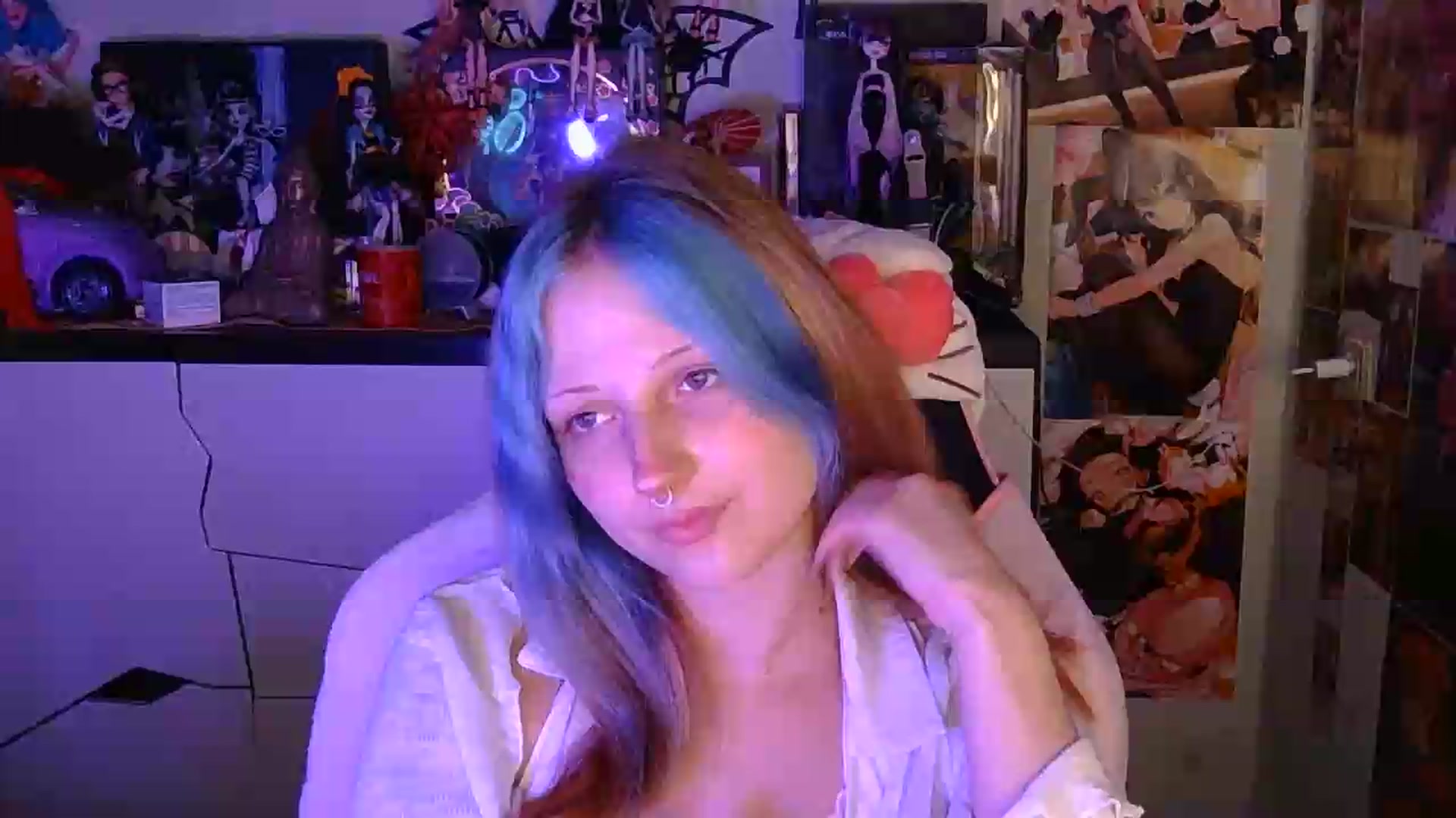 Gallery image thumbnail from VladaMoon's myfreecams stream on, 08/15/2026, 20:57 image 10 of 20
