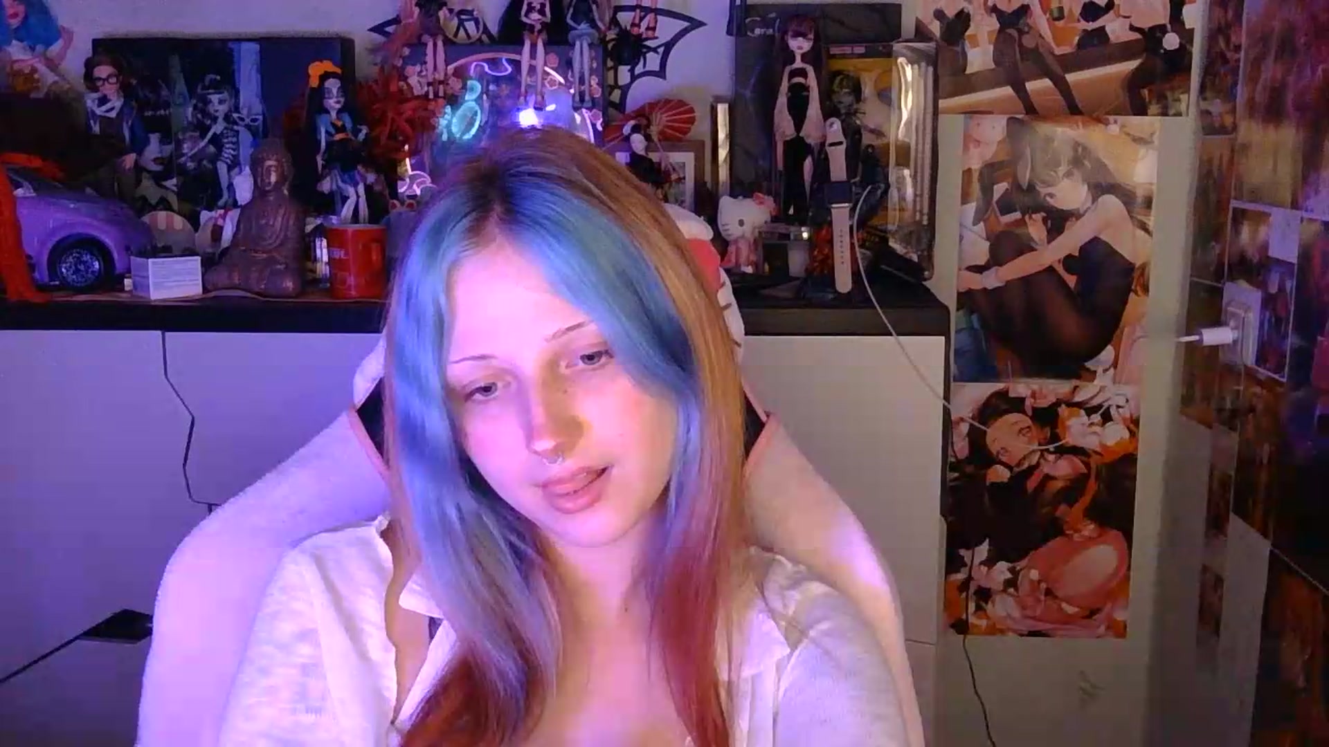 Gallery image thumbnail from VladaMoon's myfreecams stream on, 08/15/2026, 20:57 image 7 of 20