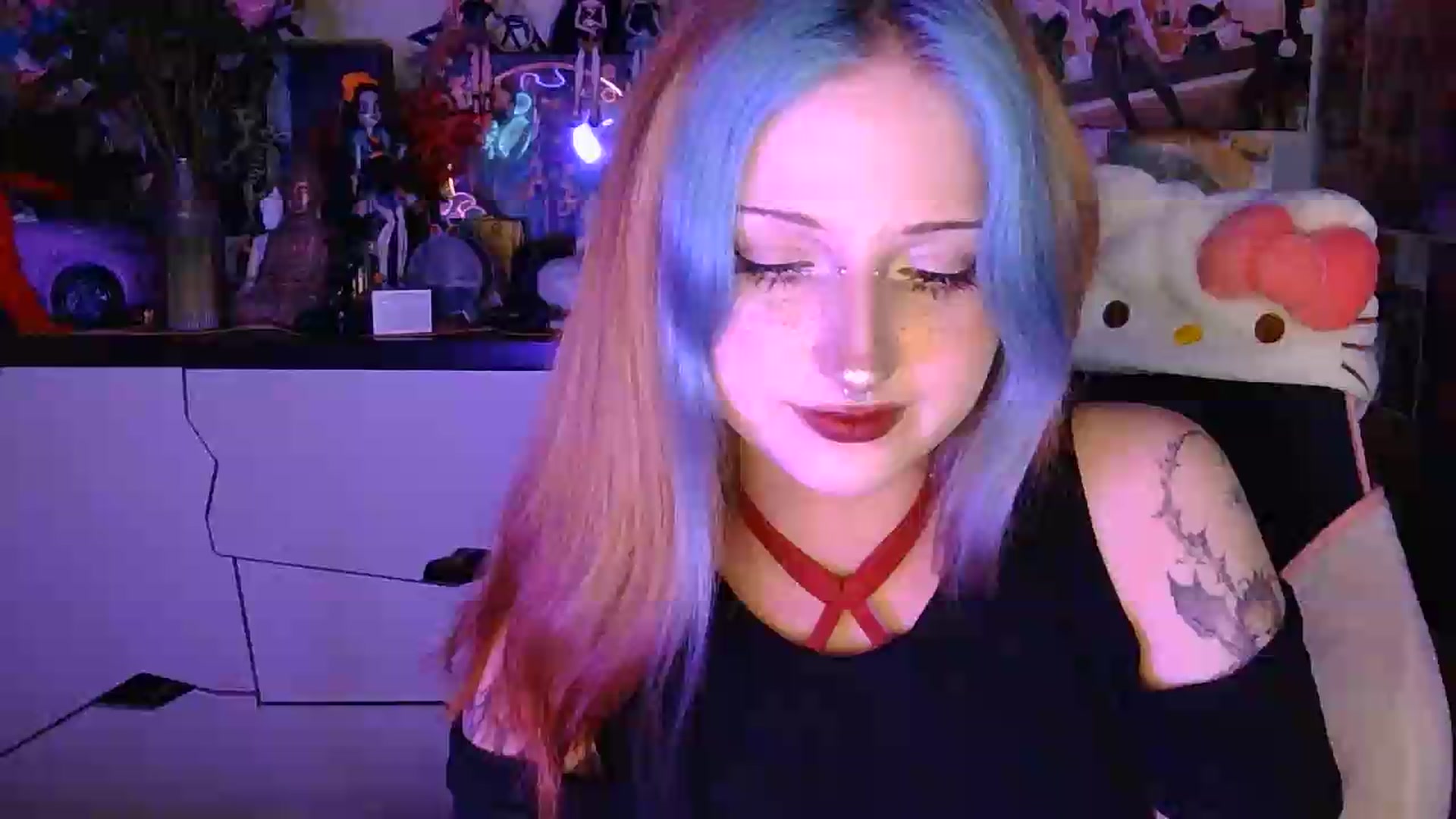 Gallery image thumbnail from VladaMoon's myfreecams stream on, 08/16/2026, 21:13 image 10 of 20