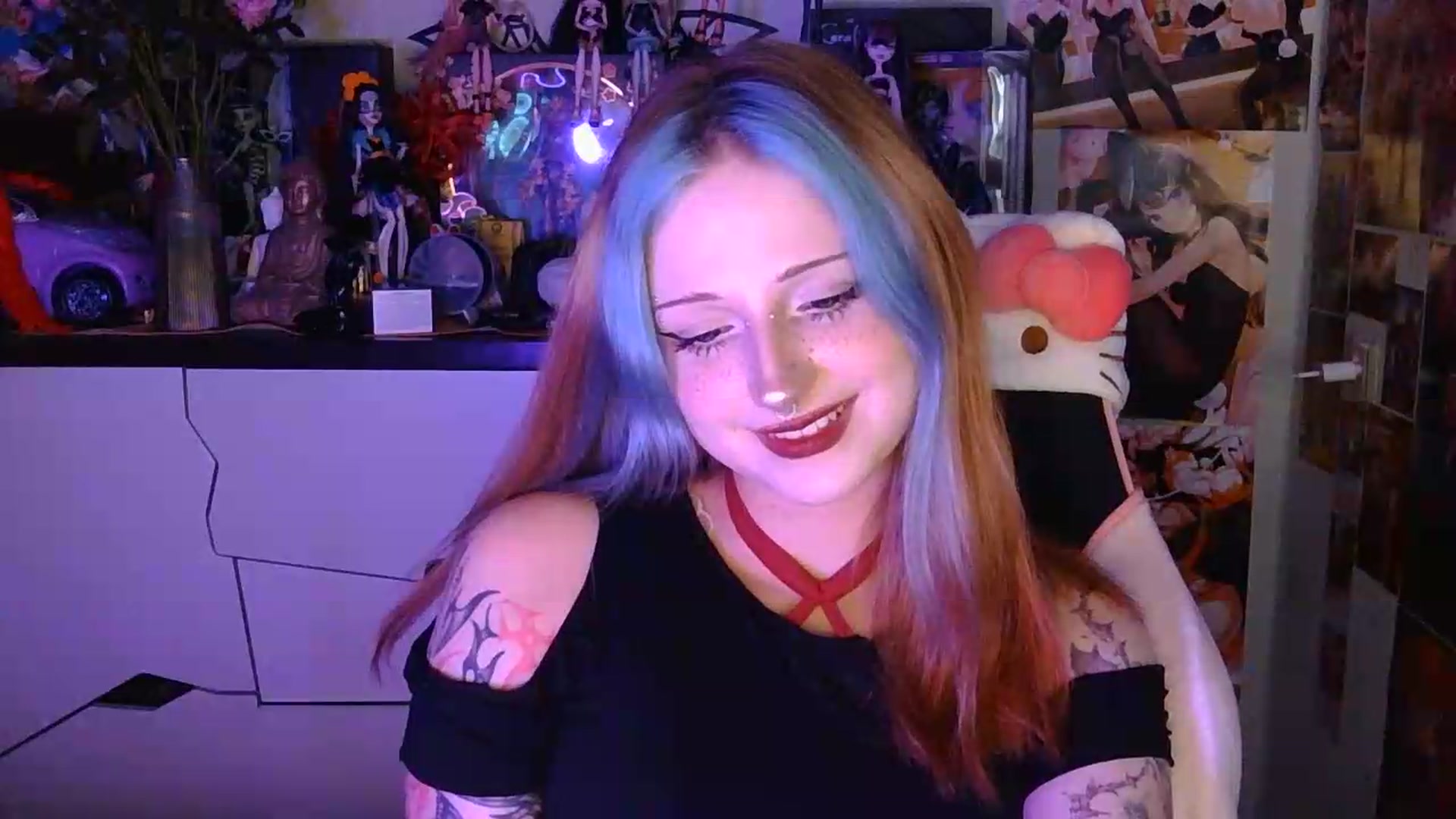 Gallery image thumbnail from VladaMoon's myfreecams stream on, 08/16/2026, 21:13 image 14 of 20