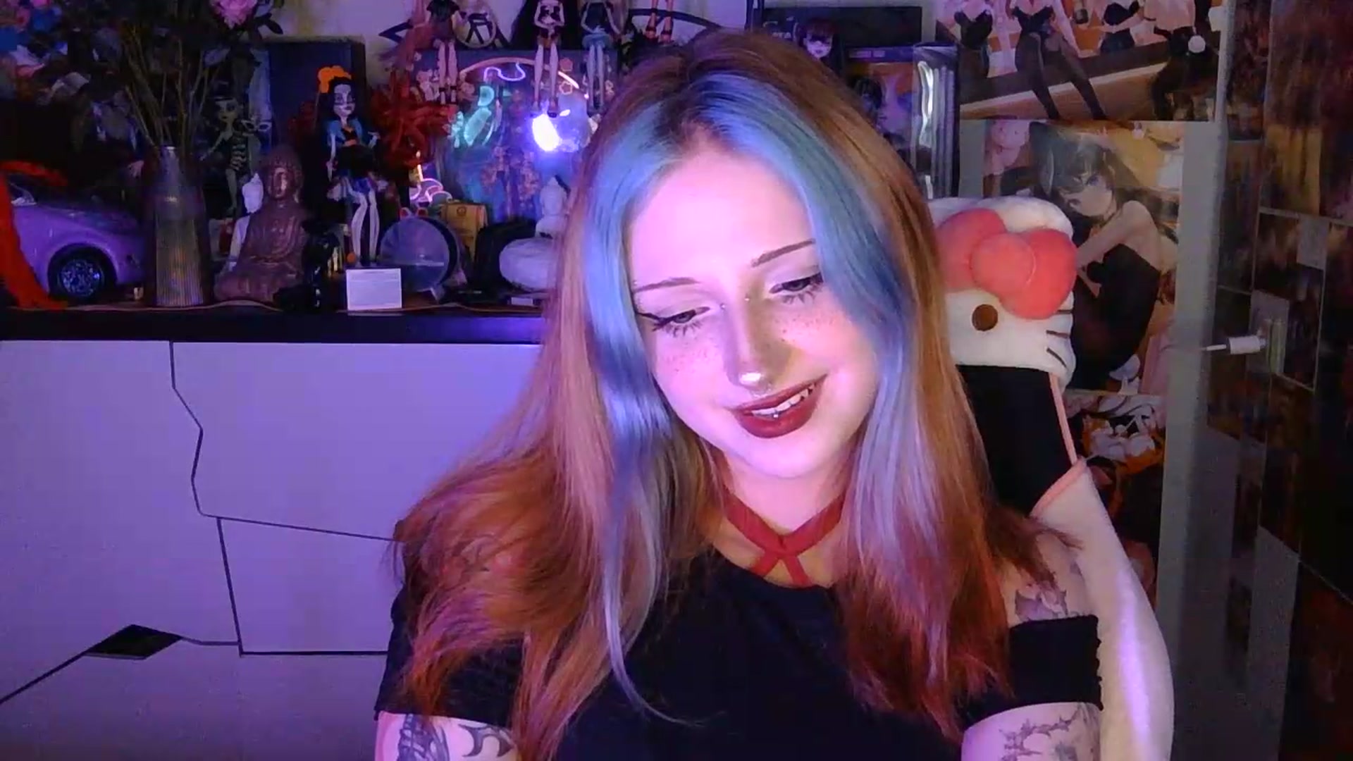 Gallery image thumbnail from VladaMoon's myfreecams stream on, 08/16/2026, 21:13 image 13 of 20