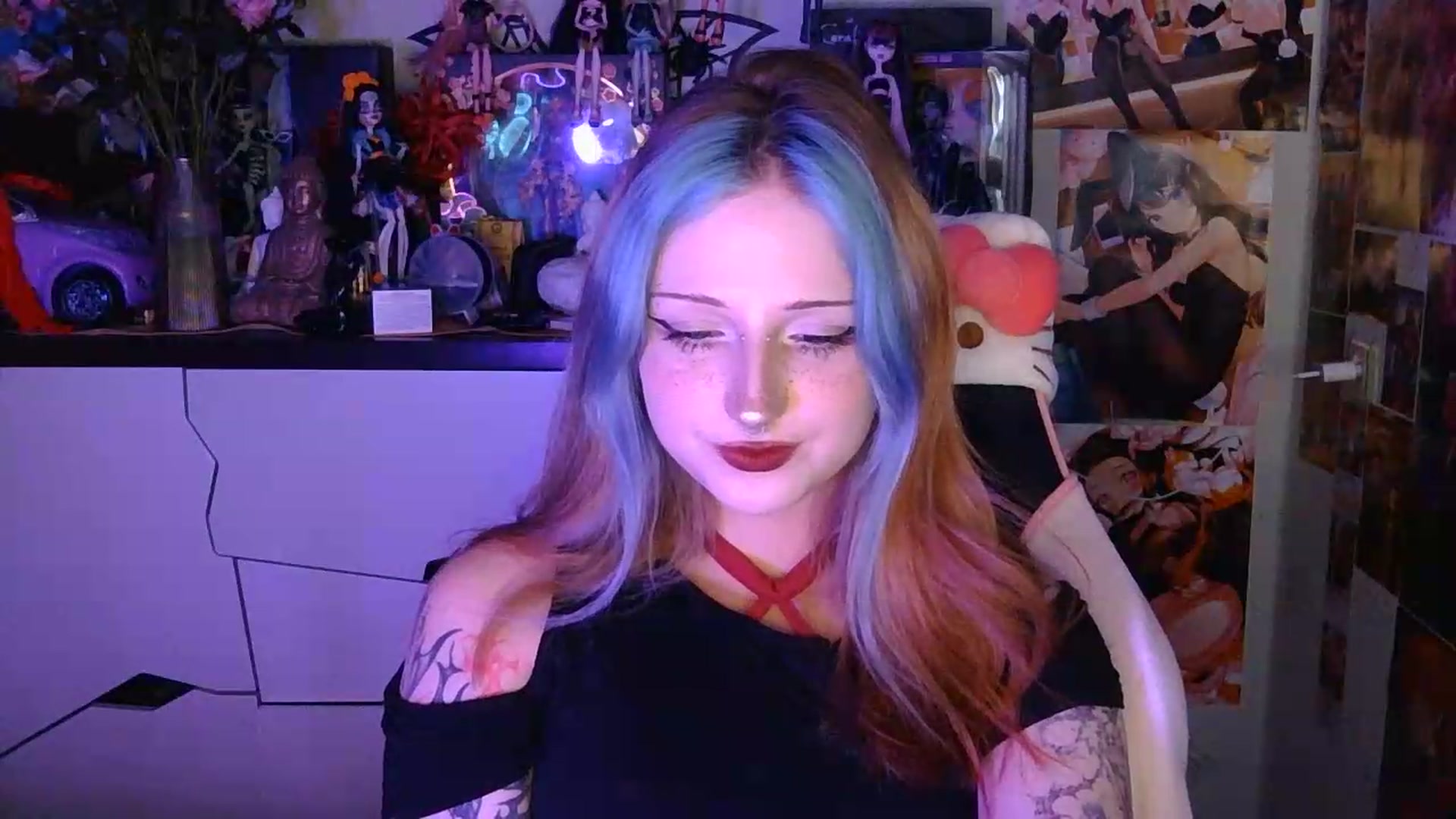 Gallery image thumbnail from VladaMoon's myfreecams stream on, 08/16/2026, 21:13 image 17 of 20