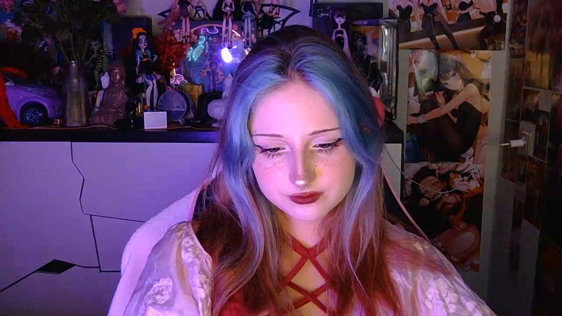 Gallery image thumbnail from VladaMoon's myfreecams stream on, 08/16/2026, 22:34 image 6 of 20